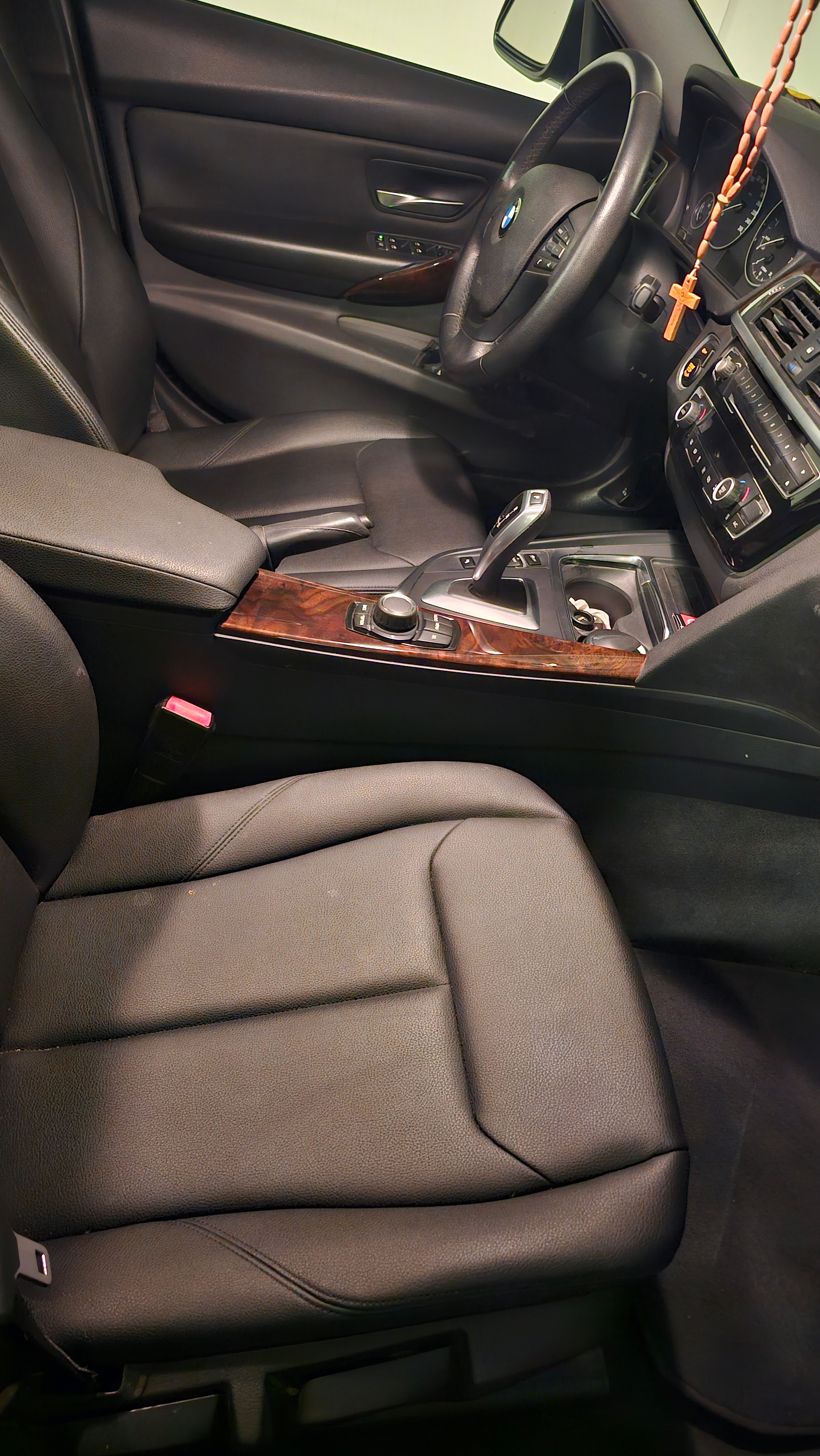 Dark Gray BMW 320i 2016