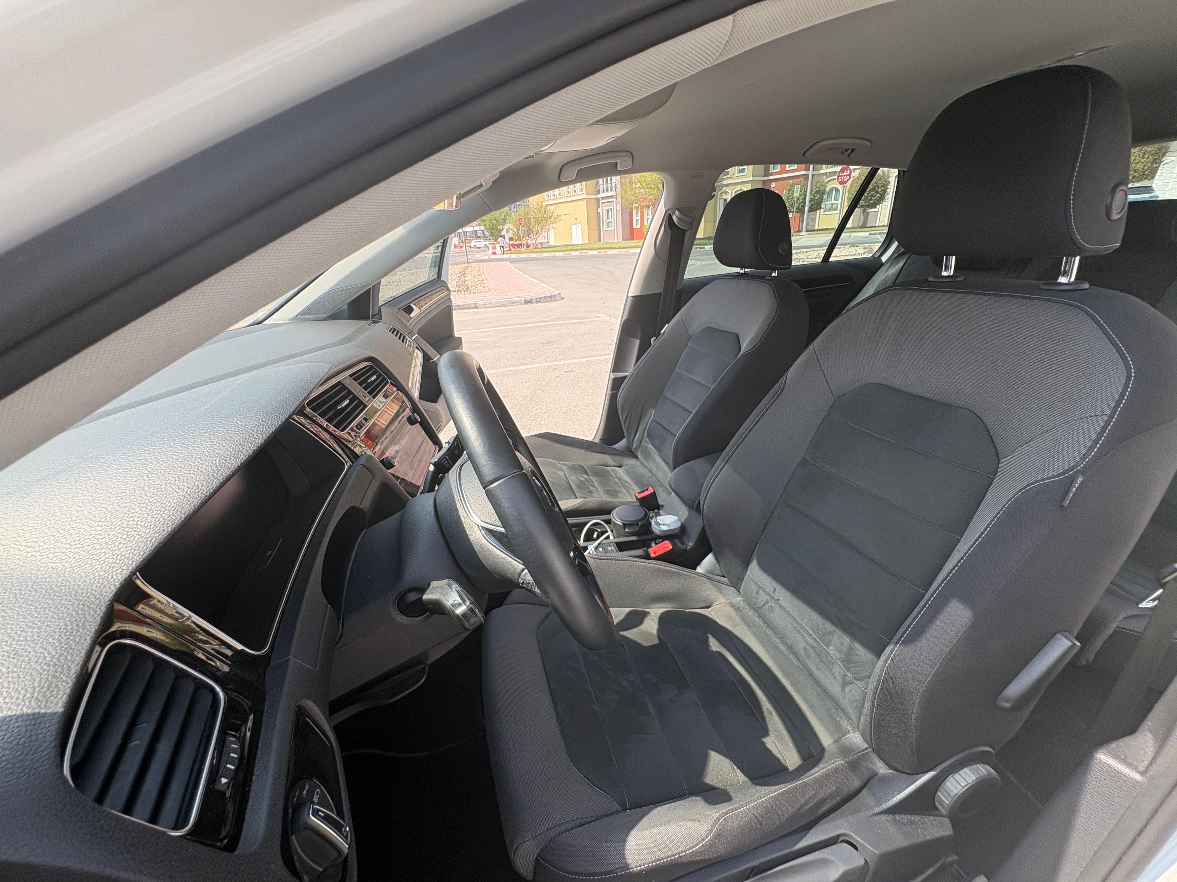 White Volkswagen Golf 2018