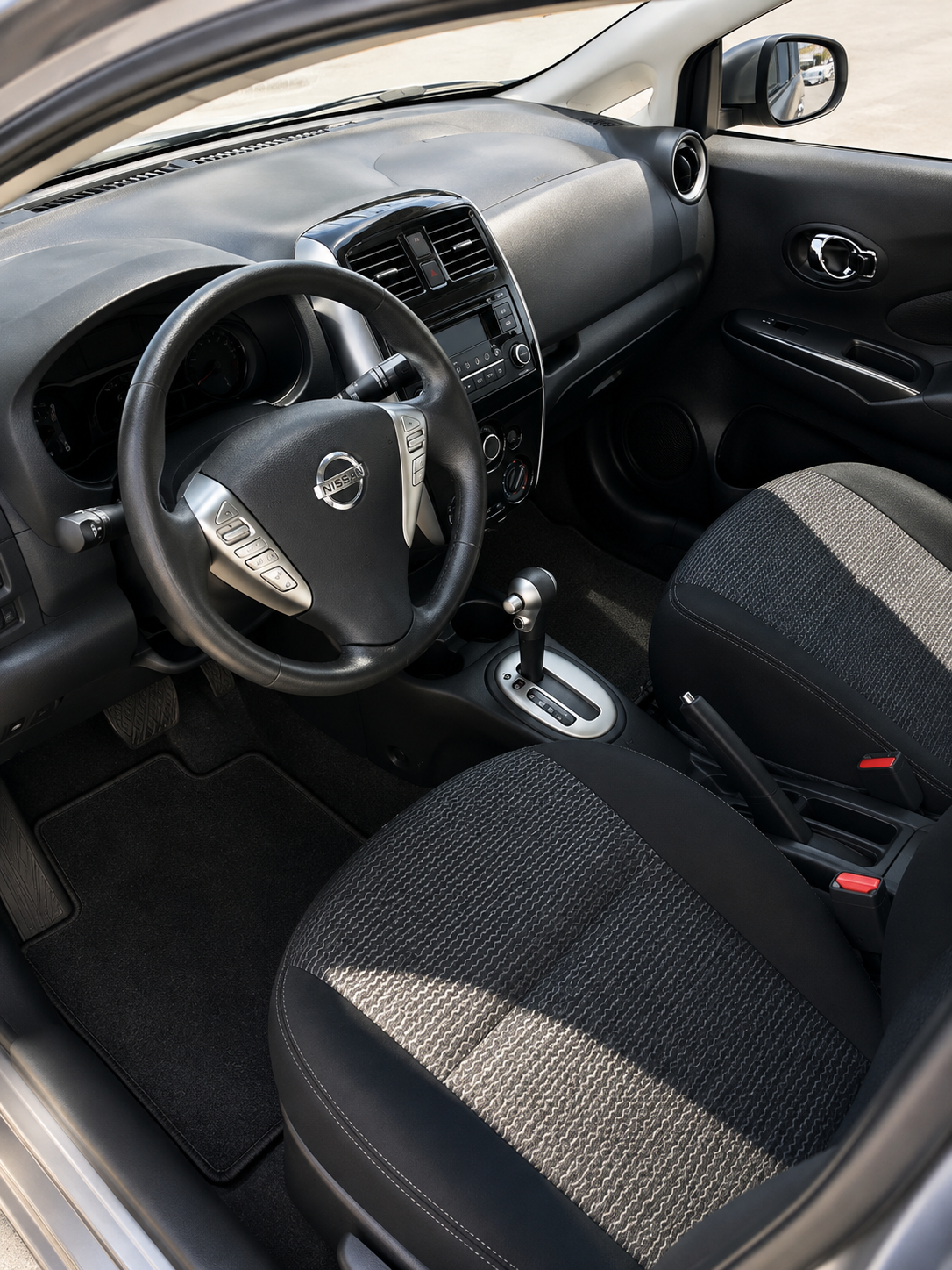 فضي نيسان Versa Note 1.6 SV 2015