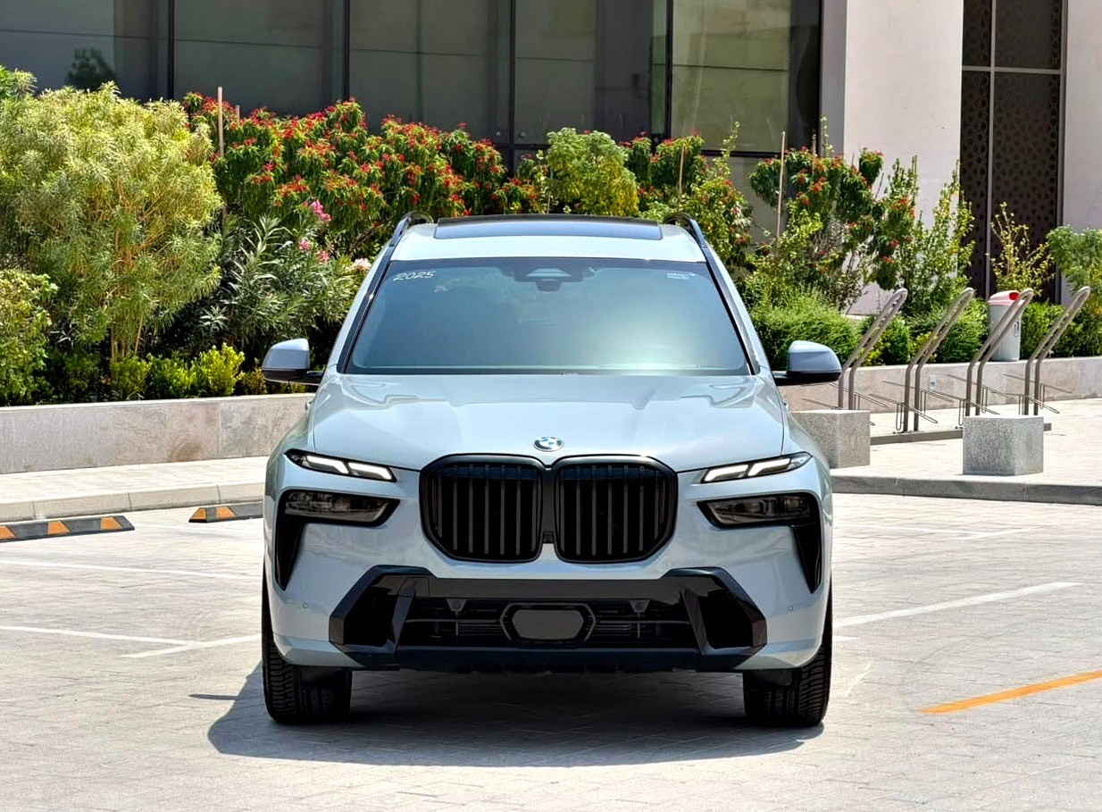 Plata BMW X7 40I 2025