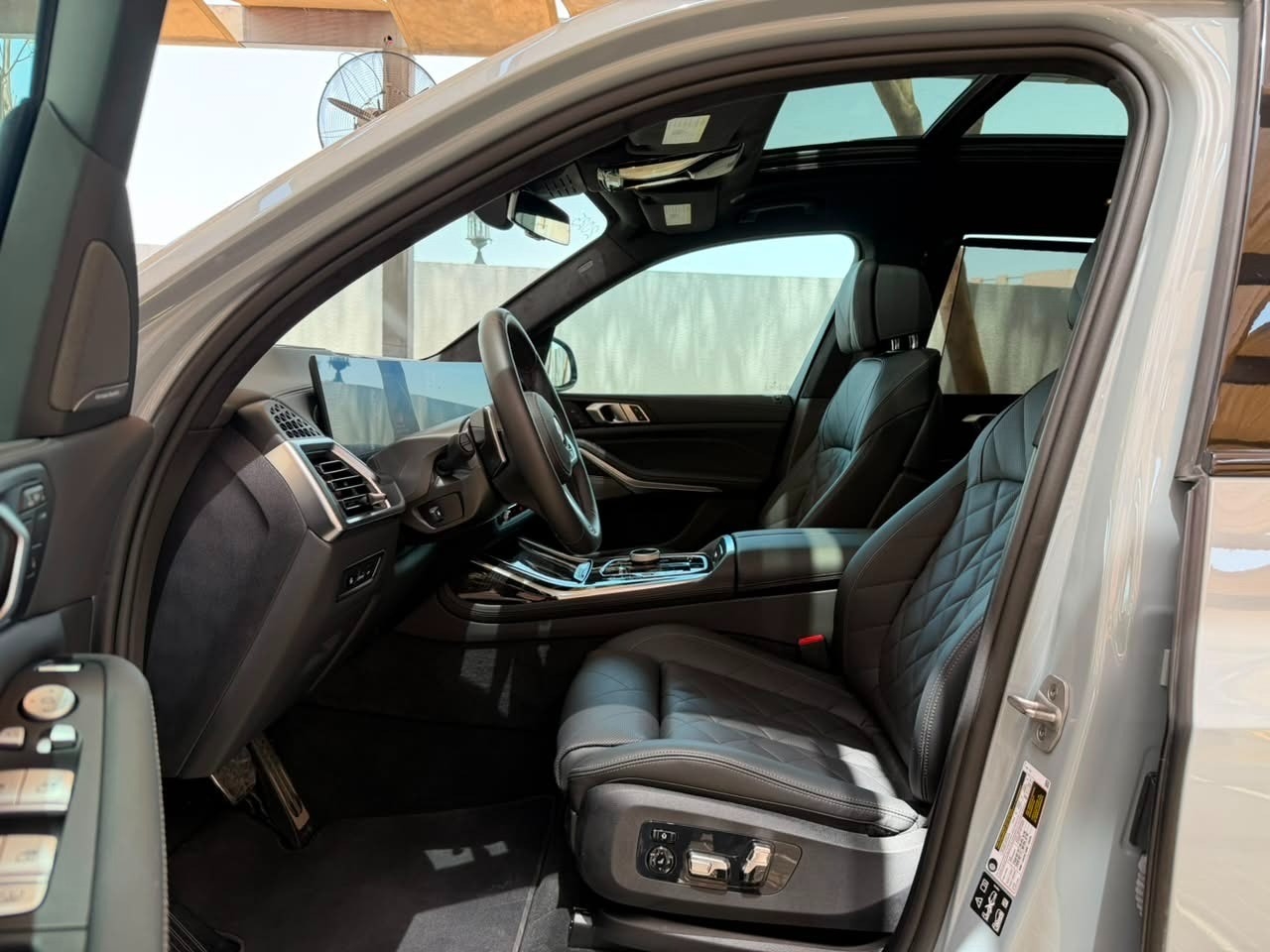 Plata BMW X7 40I 2025