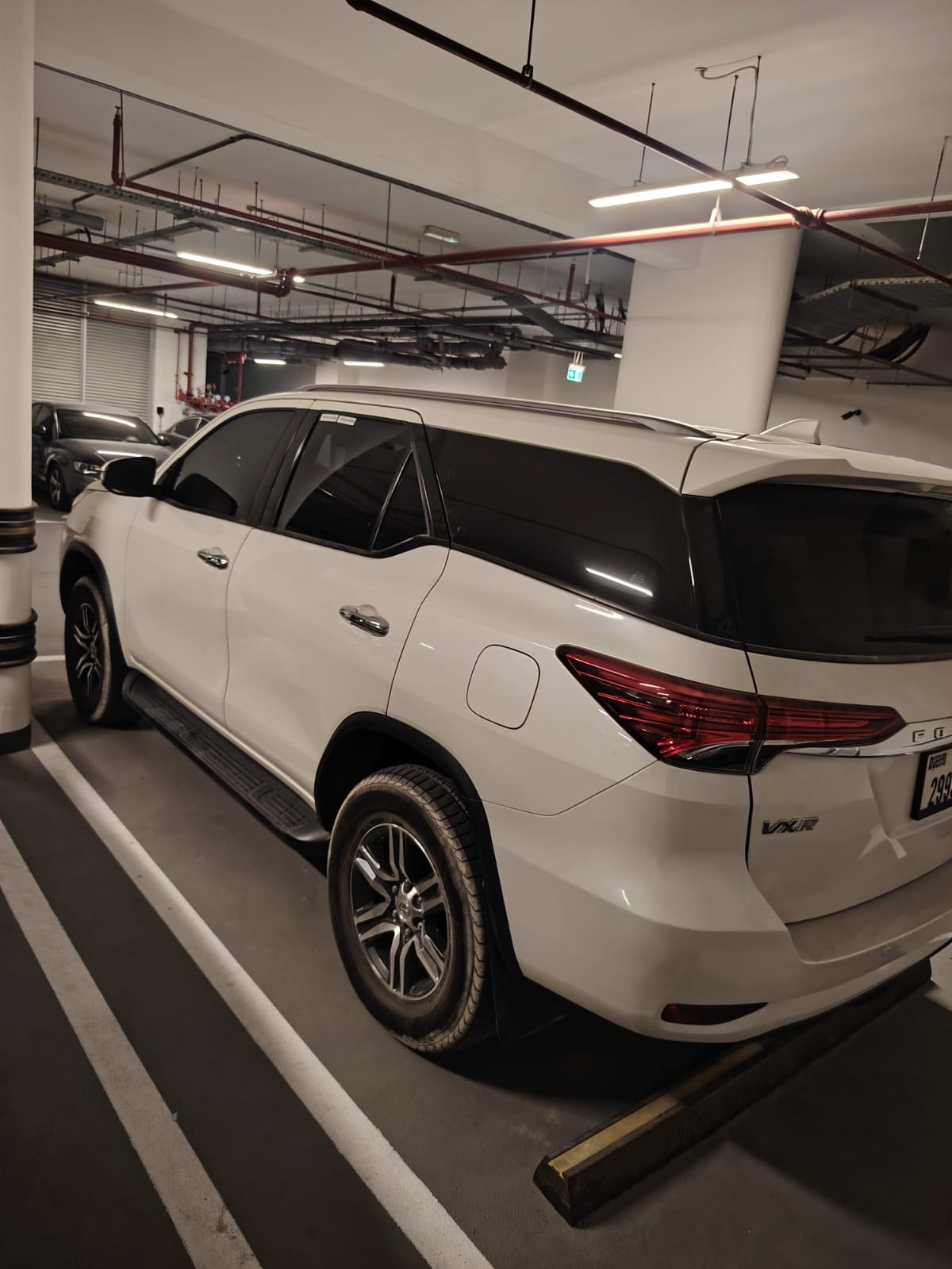 Weiß Toyota Fortuner VXR 2019