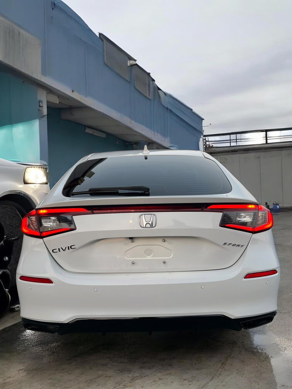 Weiß Honda Civic Sport 2024