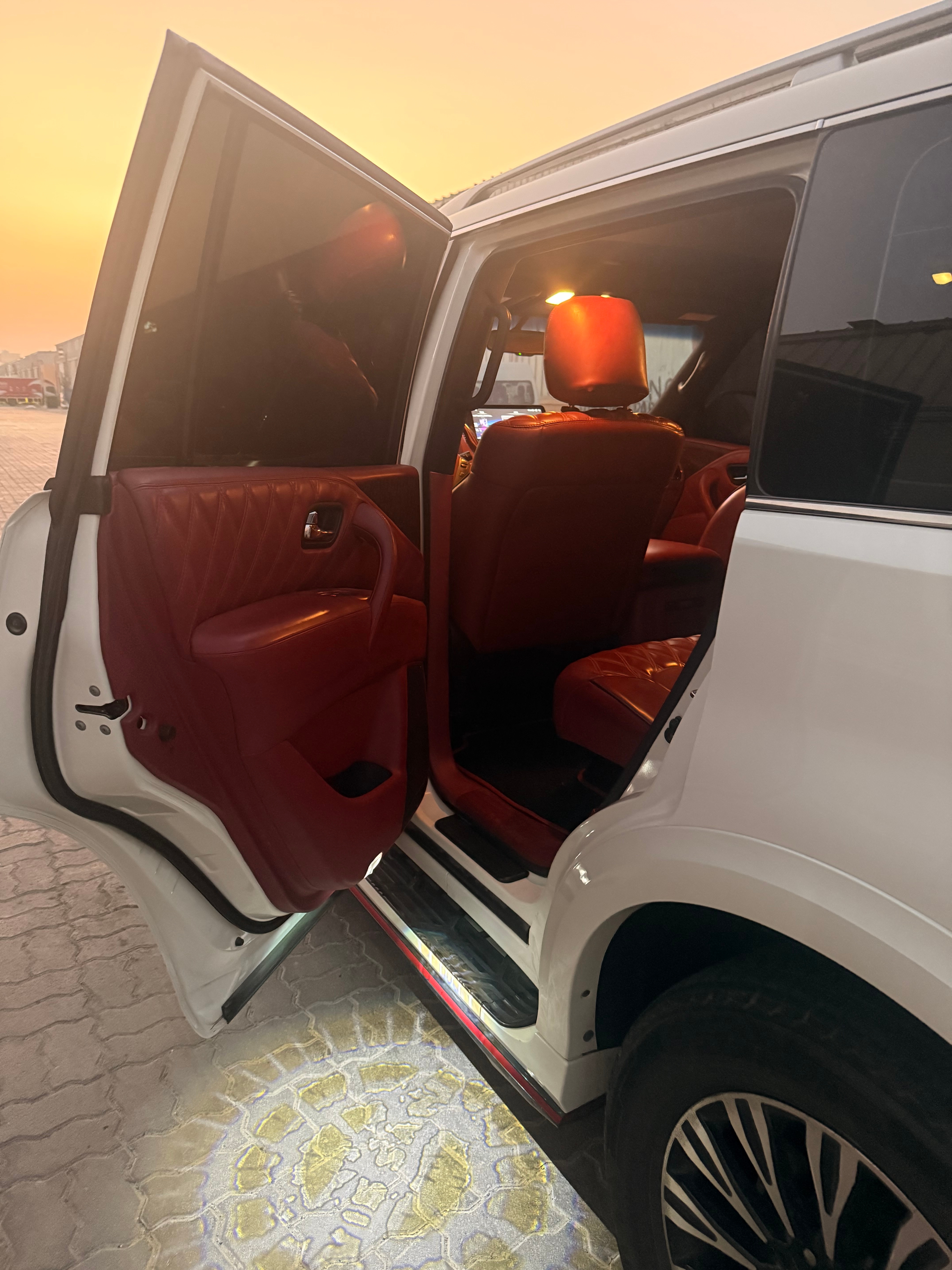 White Nissan Patrol Platinum V8 2014