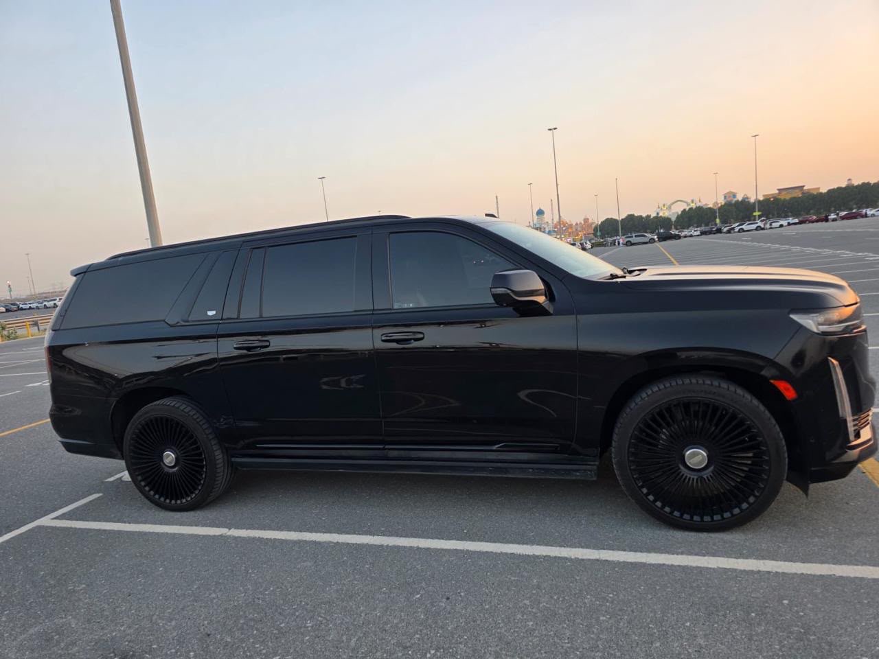 Black Cadillac Escalade ESV Sport Platinum 2021