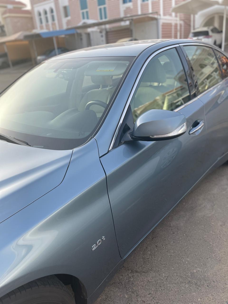 Azul Infiniti Q50 2.0t 2017