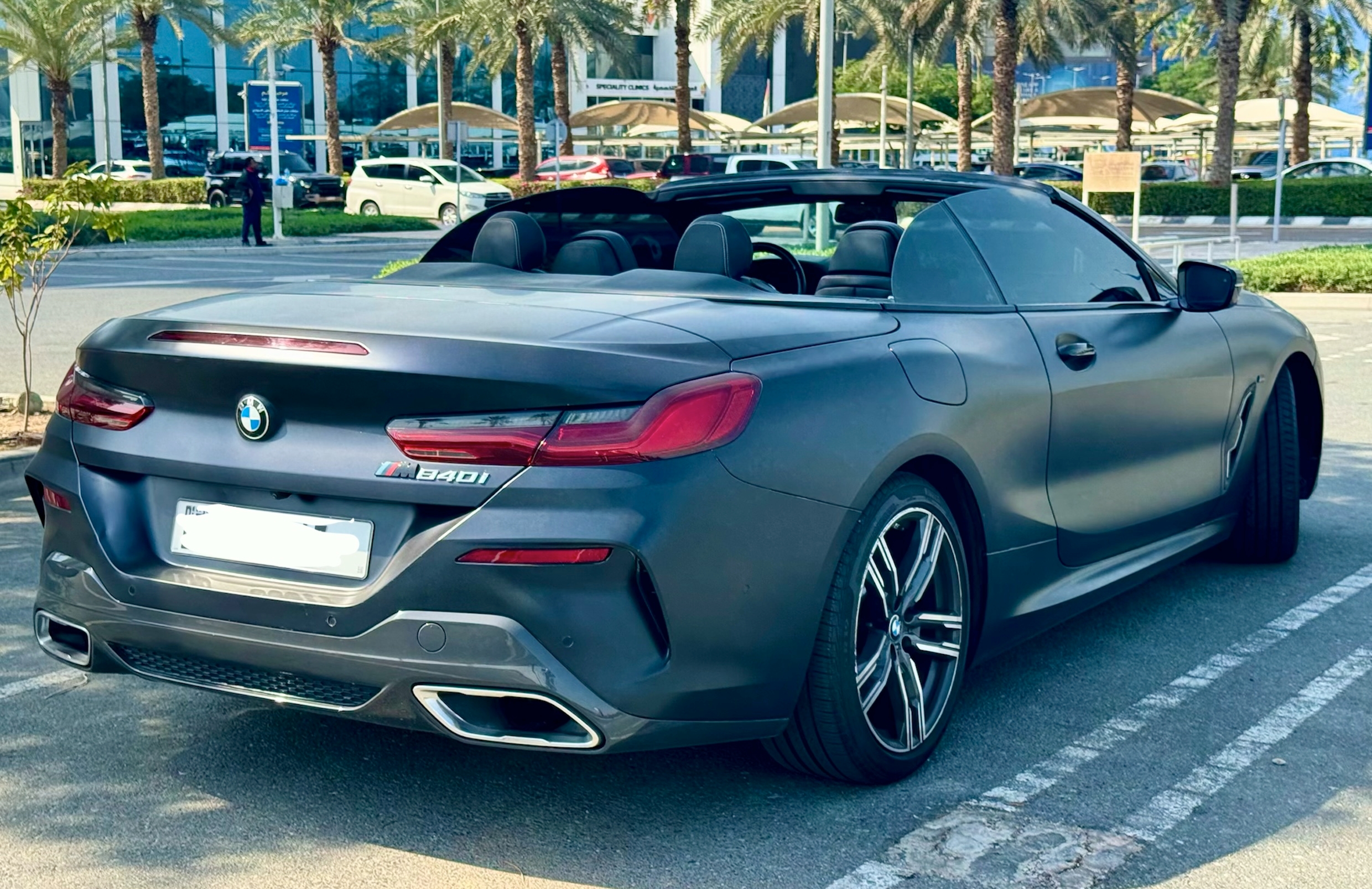 Negro mate BMW 840i Convertible 2024