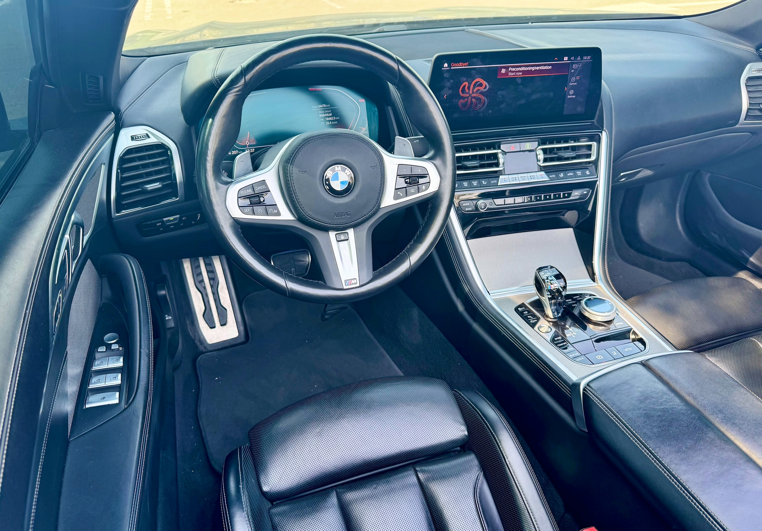 Negro mate BMW 840i Convertible 2024