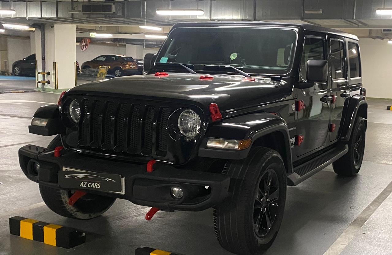 Siyah Jeep Wrangler Sahara 2021