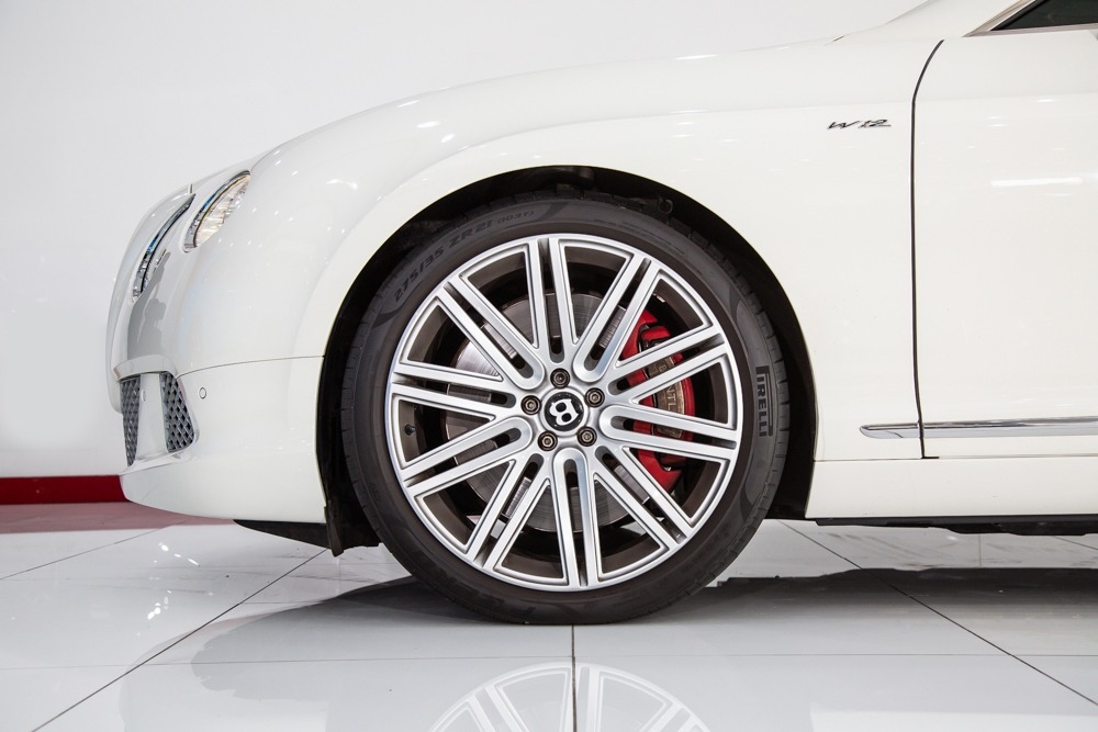 Blanco Bentley Continental GTC 2014