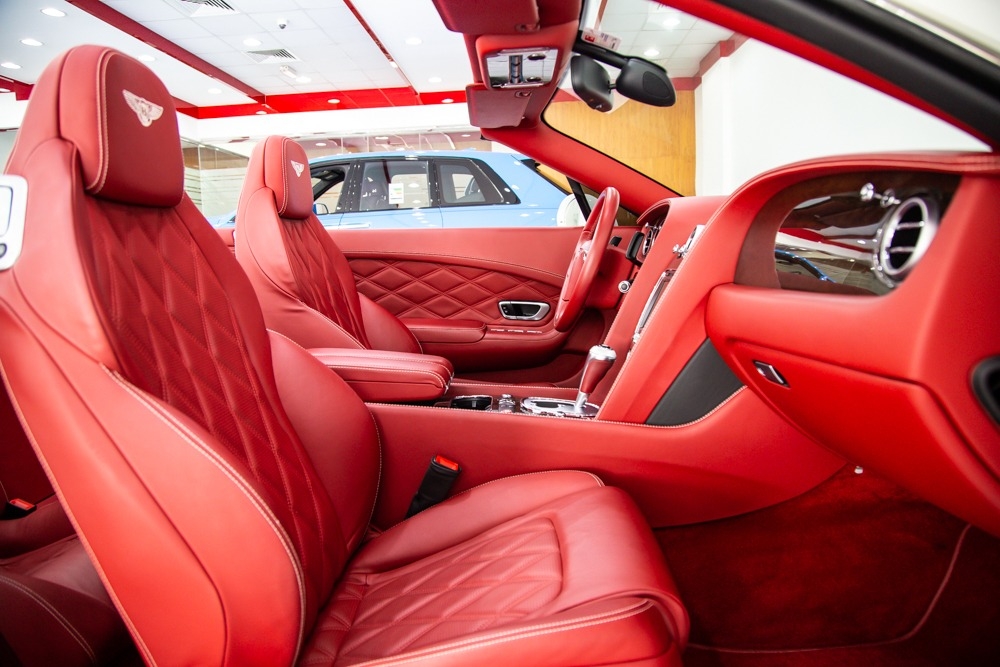 Blanco Bentley Continental GTC 2014