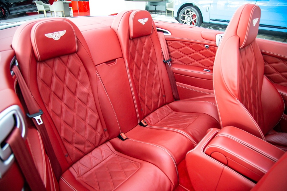 Blanco Bentley Continental GTC 2014