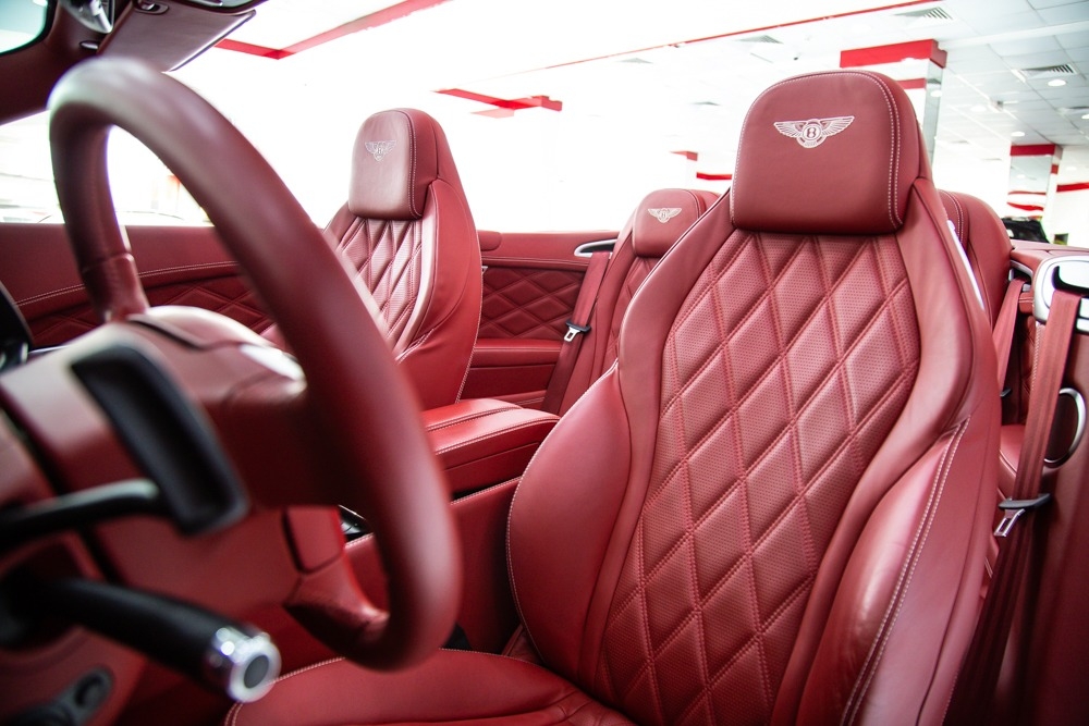 Blanco Bentley Continental GTC 2014