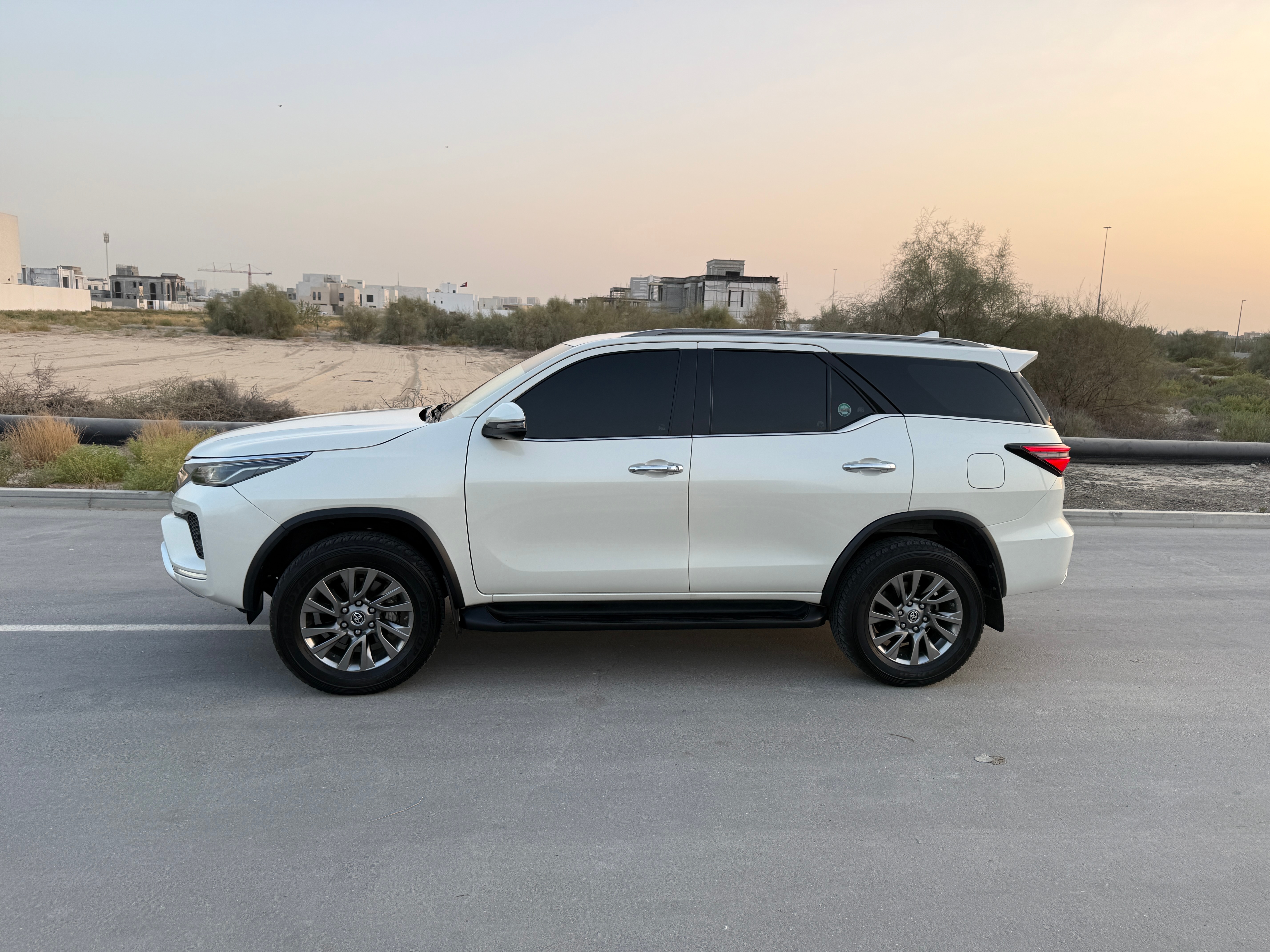 Beyaz Toyota Fortuner VXR 2022