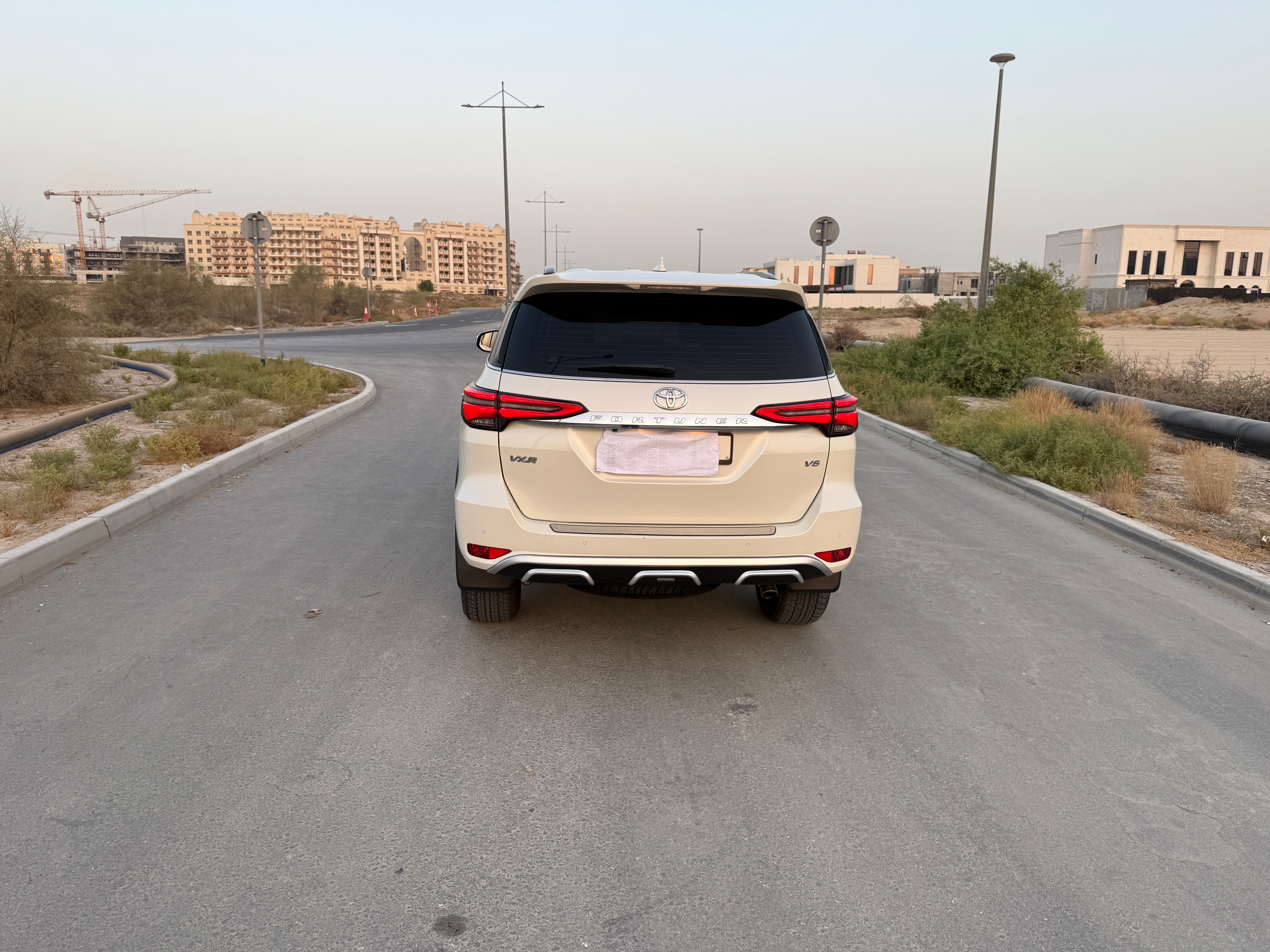 Beyaz Toyota Fortuner VXR 2022