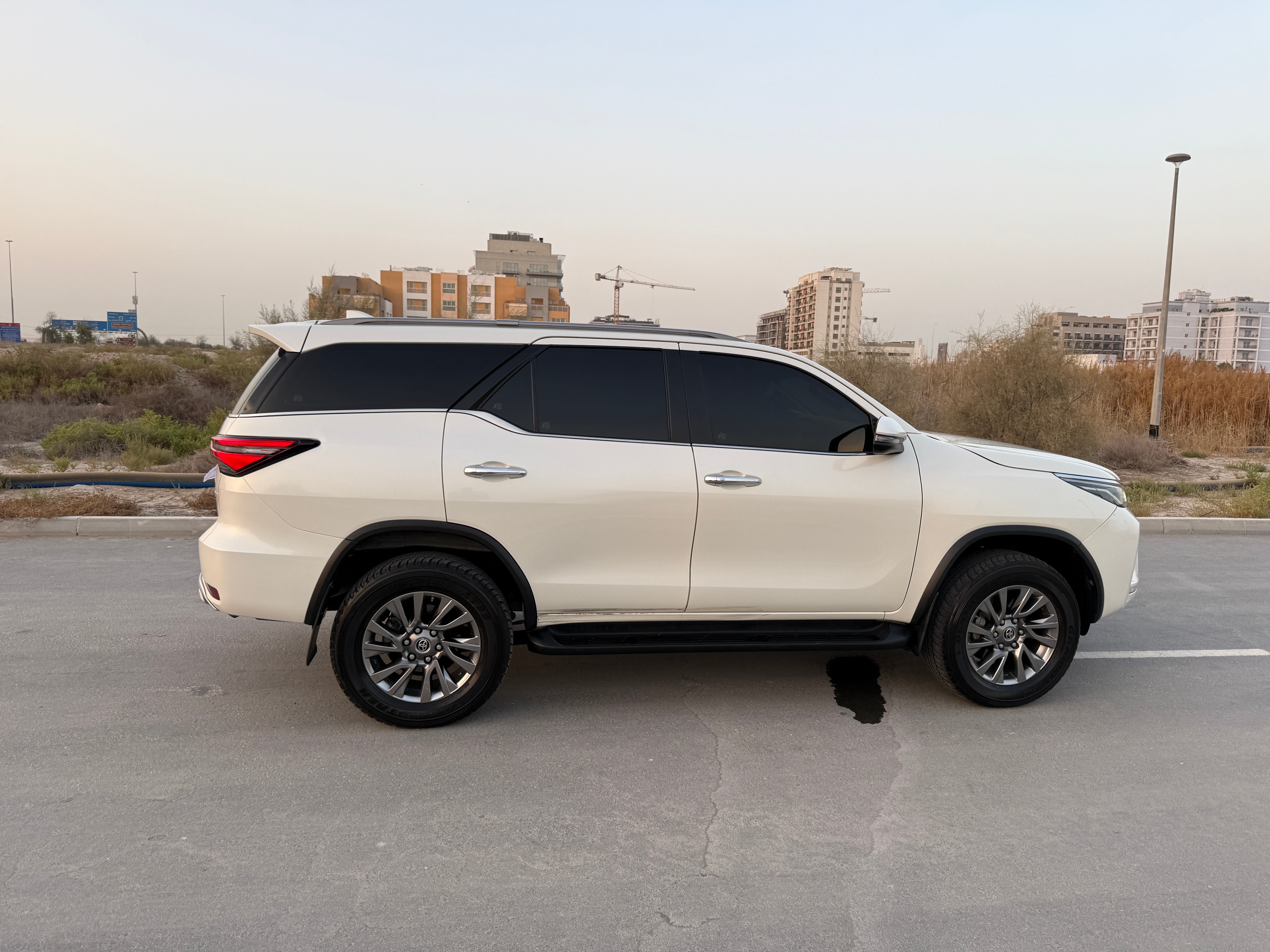 Beyaz Toyota Fortuner VXR 2022