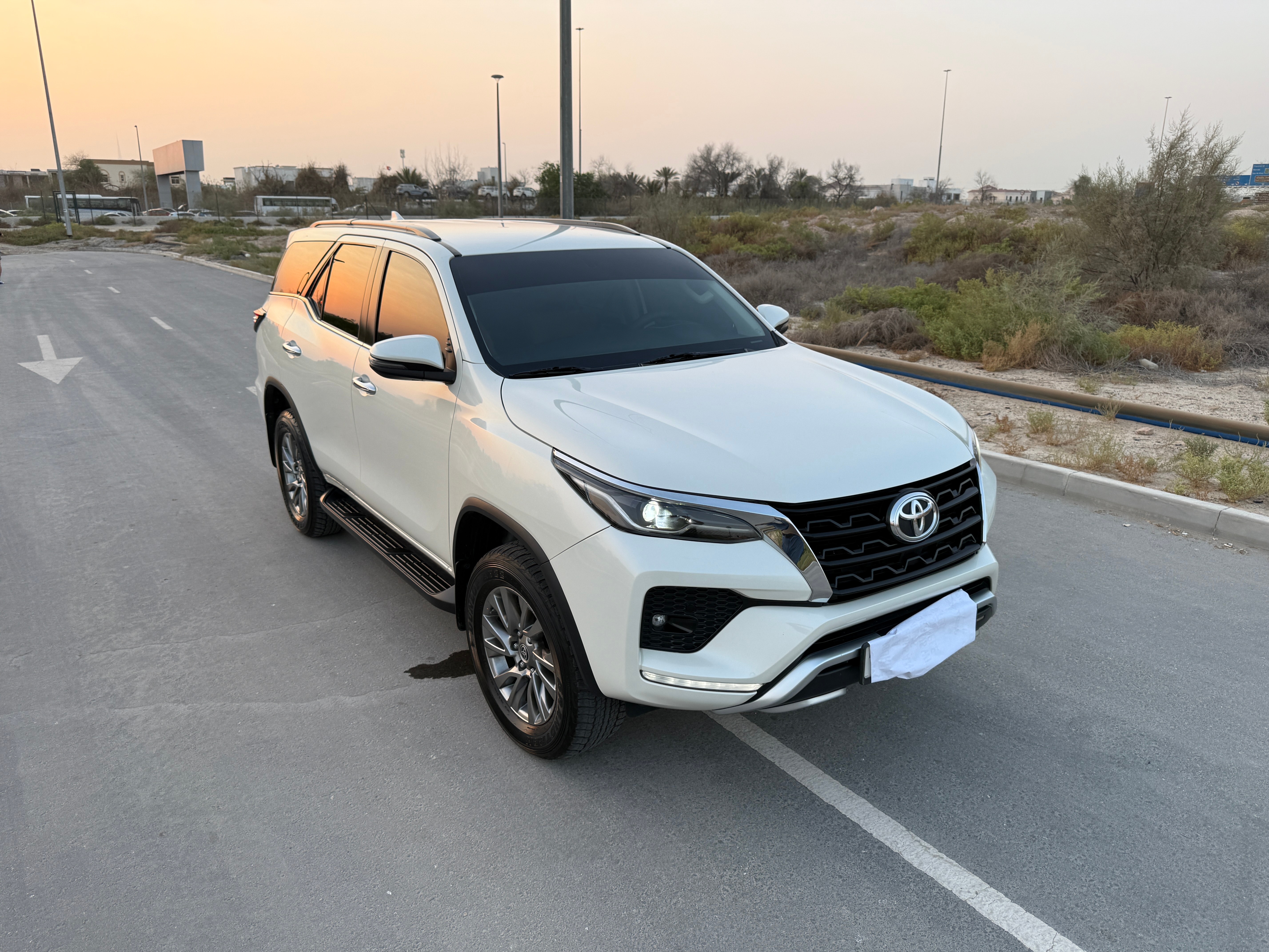 Beyaz Toyota Fortuner VXR 2022