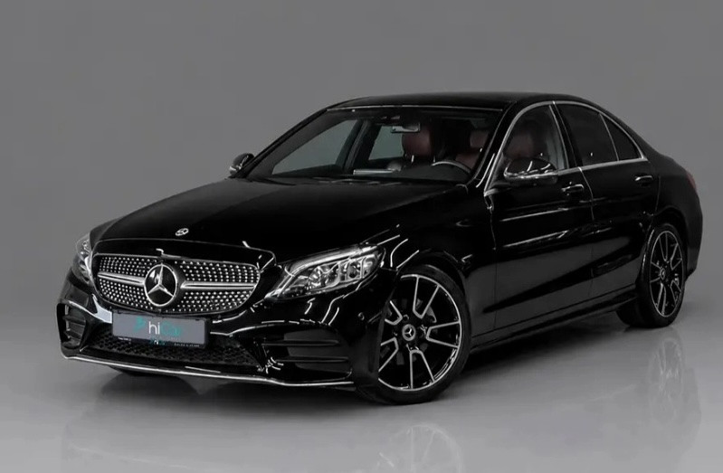 Siyah Mercedes Benz C200 AMG LINE 2021