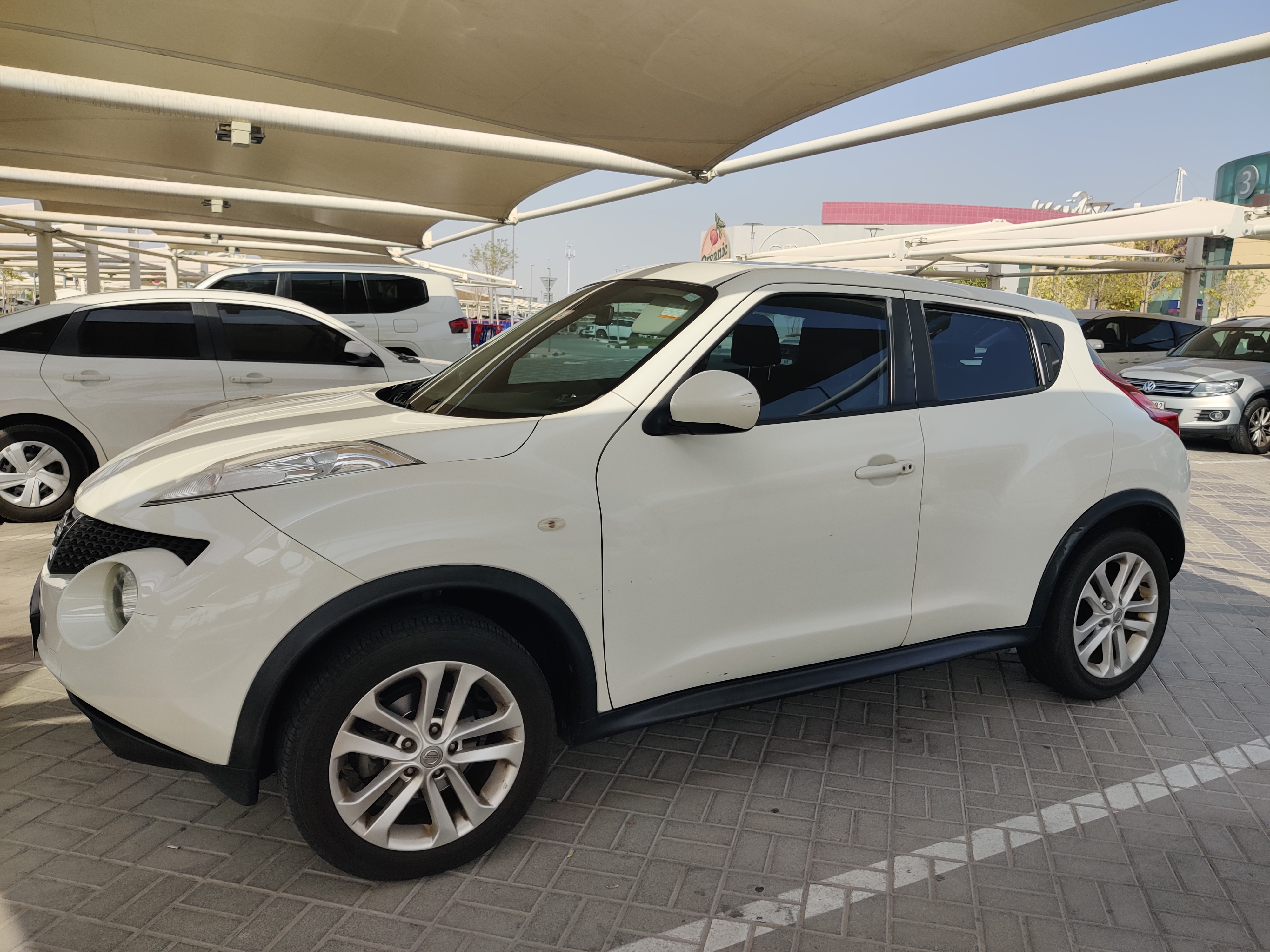 أبيض نيسان Juke S 2014