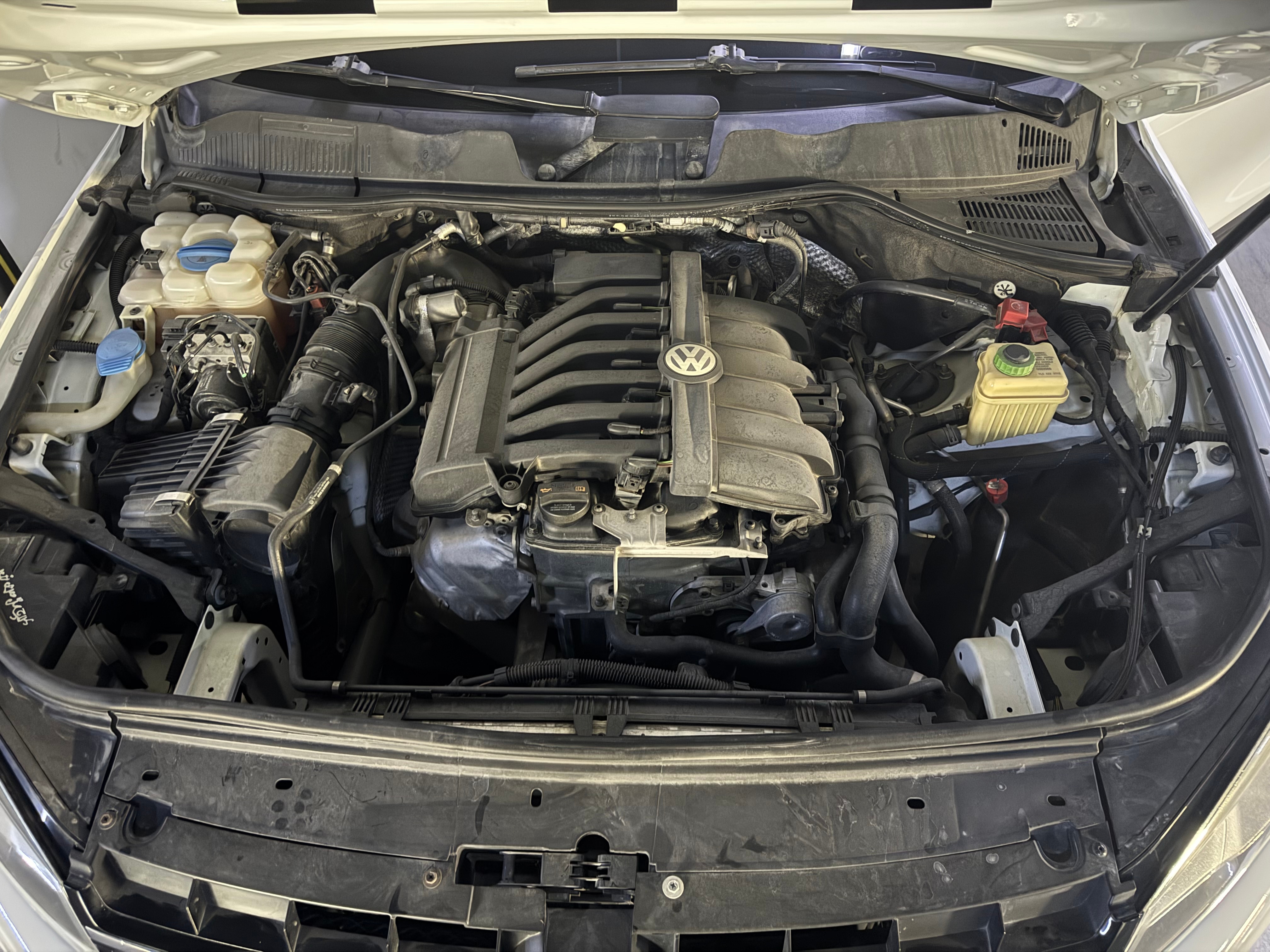 Blanco Volkswagen Touareg V6 Sport 2014
