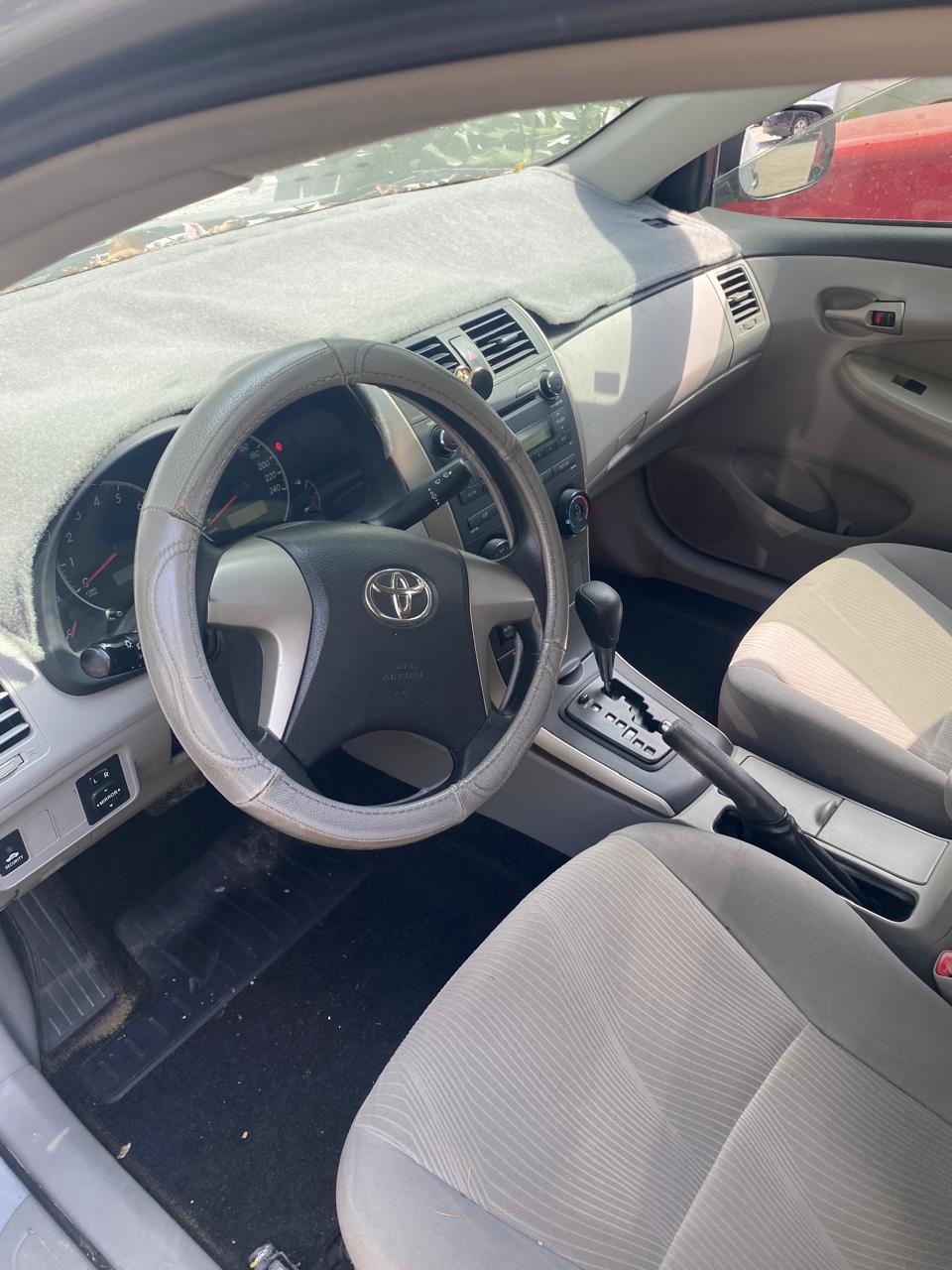 银 丰田 Corolla XLI 2013