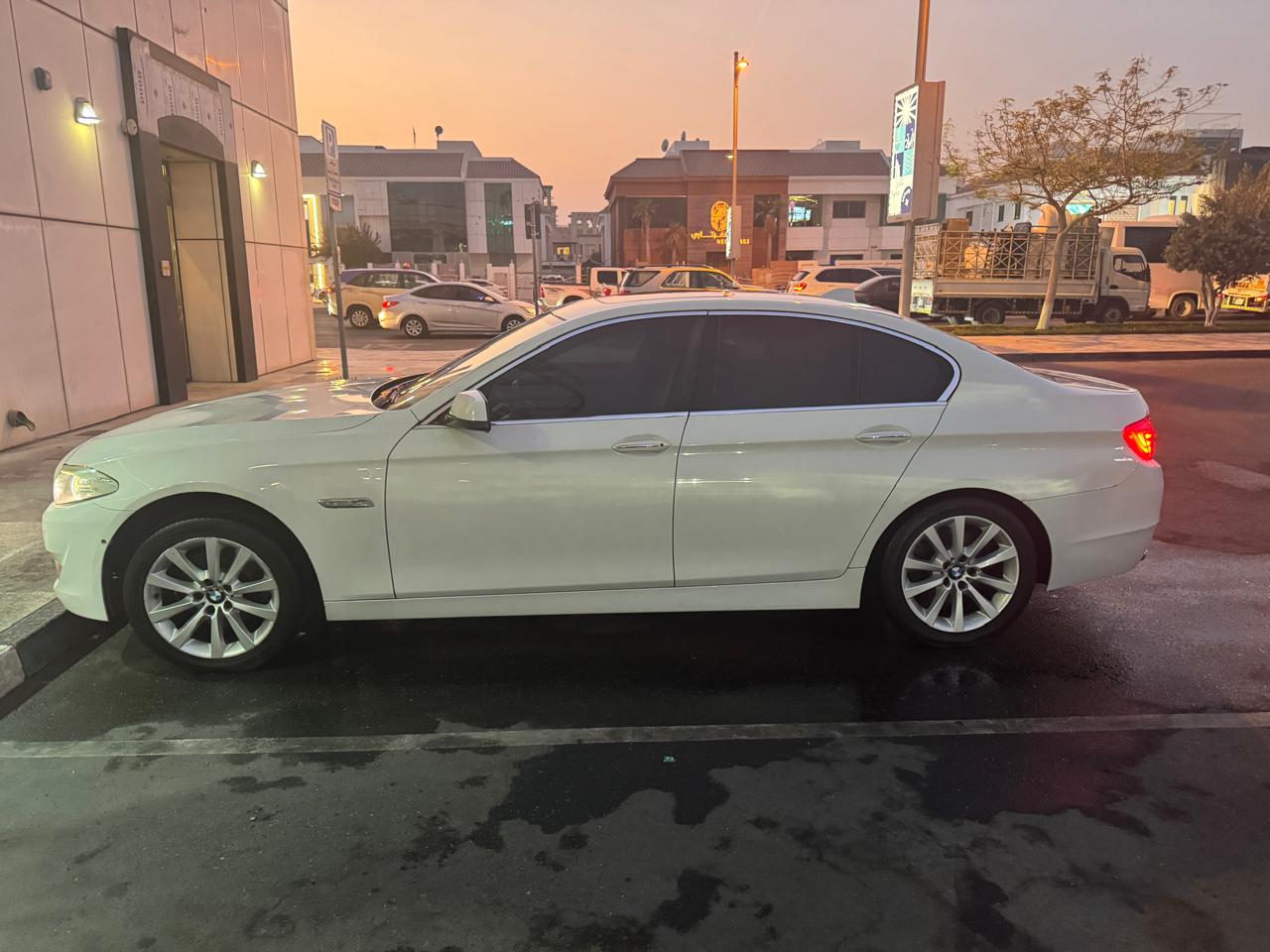 Blanco BMW 528i 2013