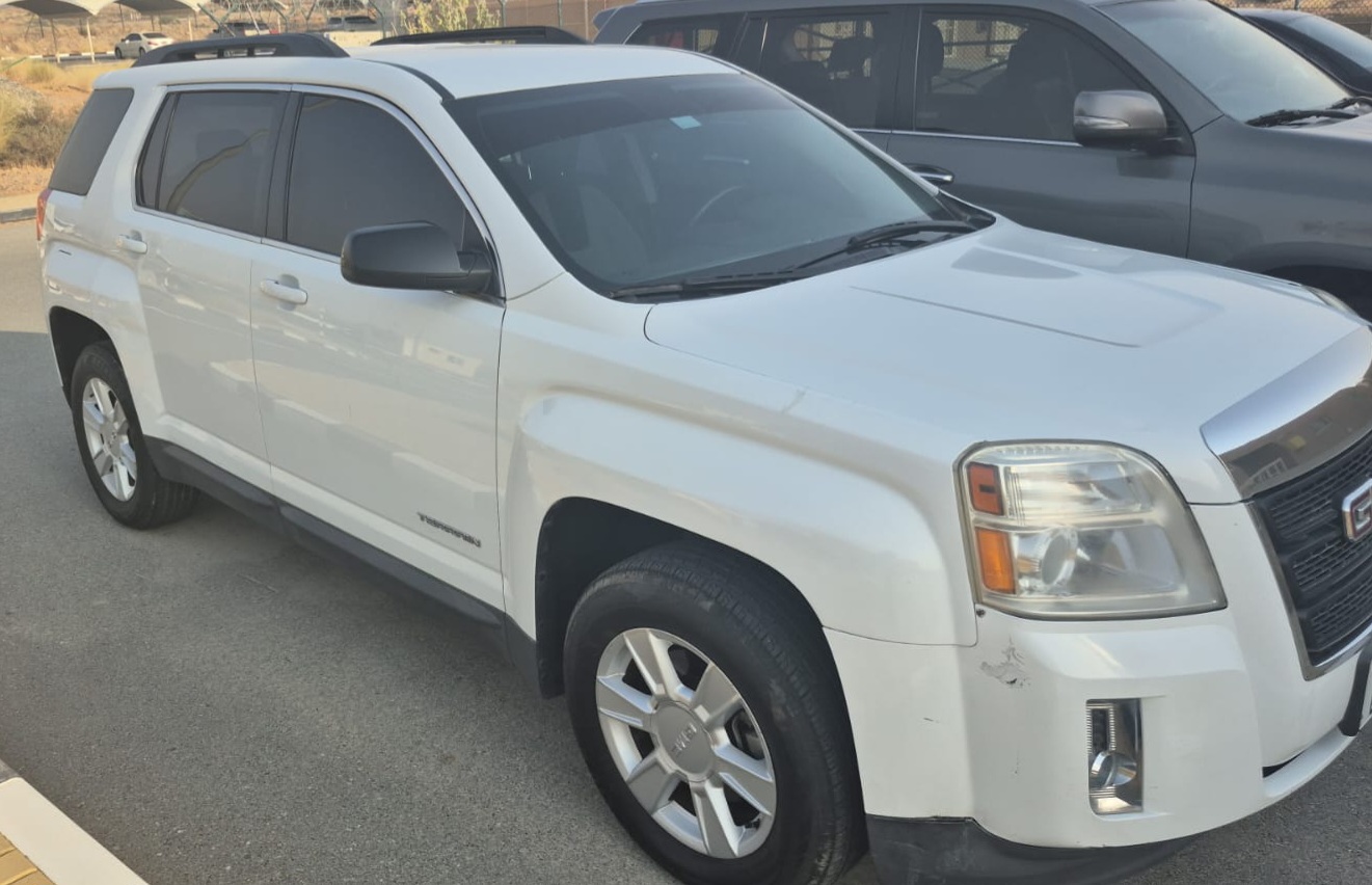 White GMC Terrain SLE 2013