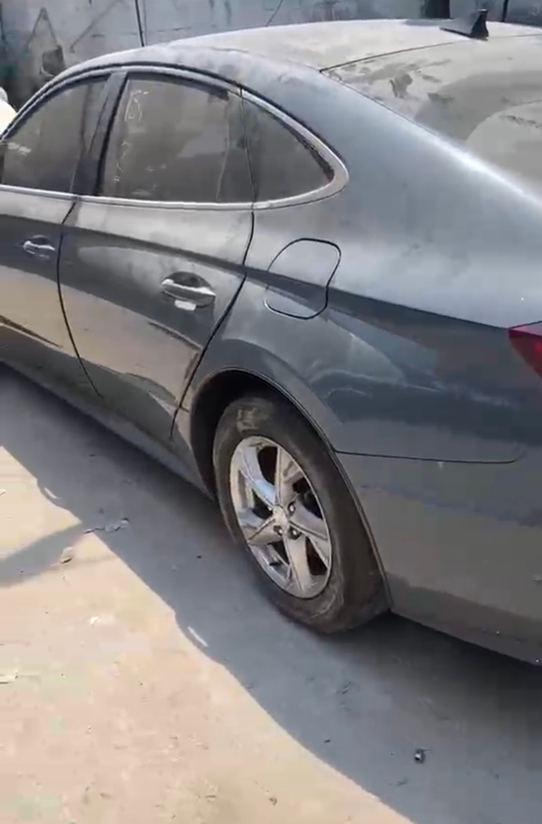 Grau Hyundai Sonata SE 2021