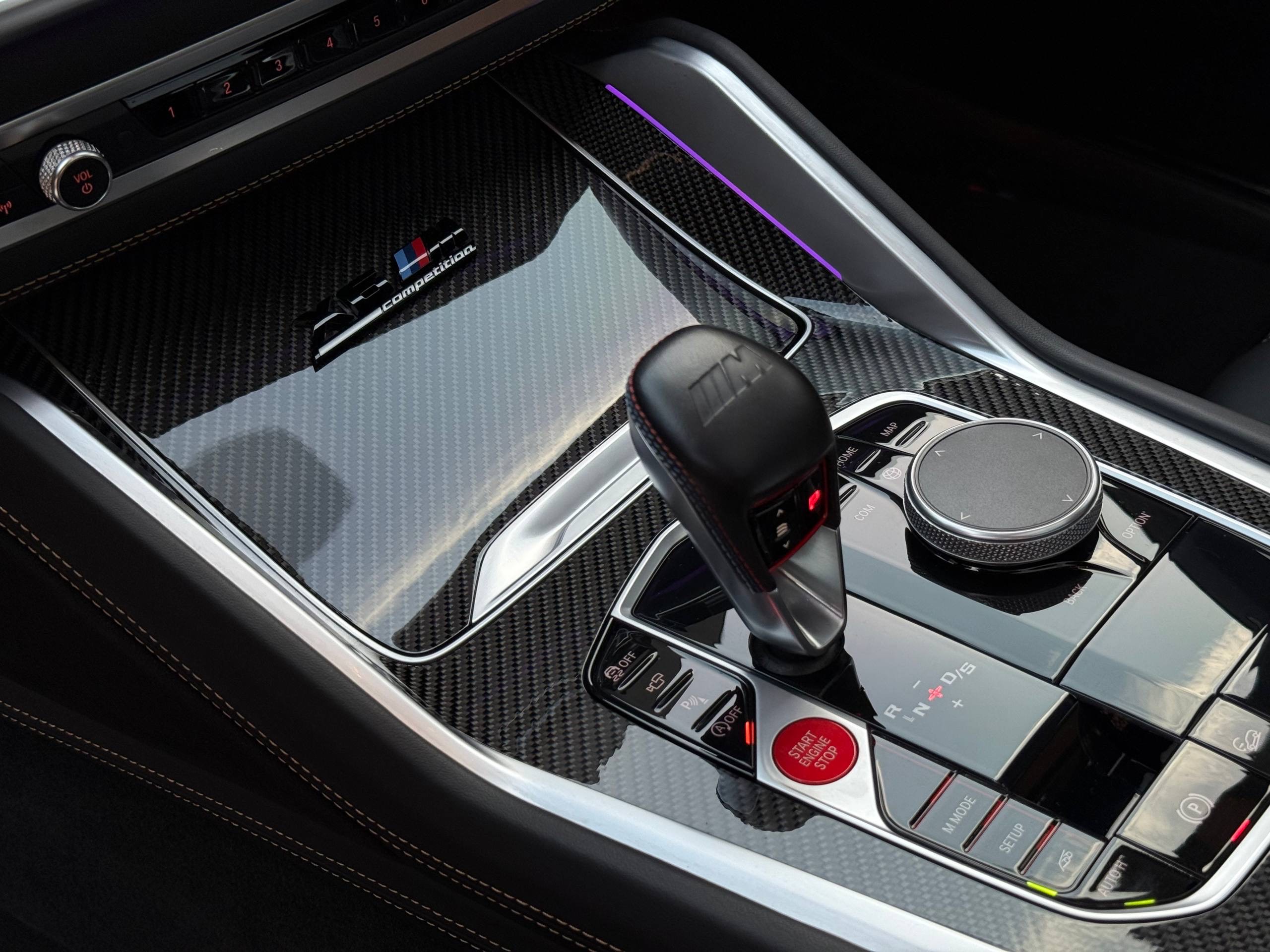 Negro mate BMW X6 M Competition 2022