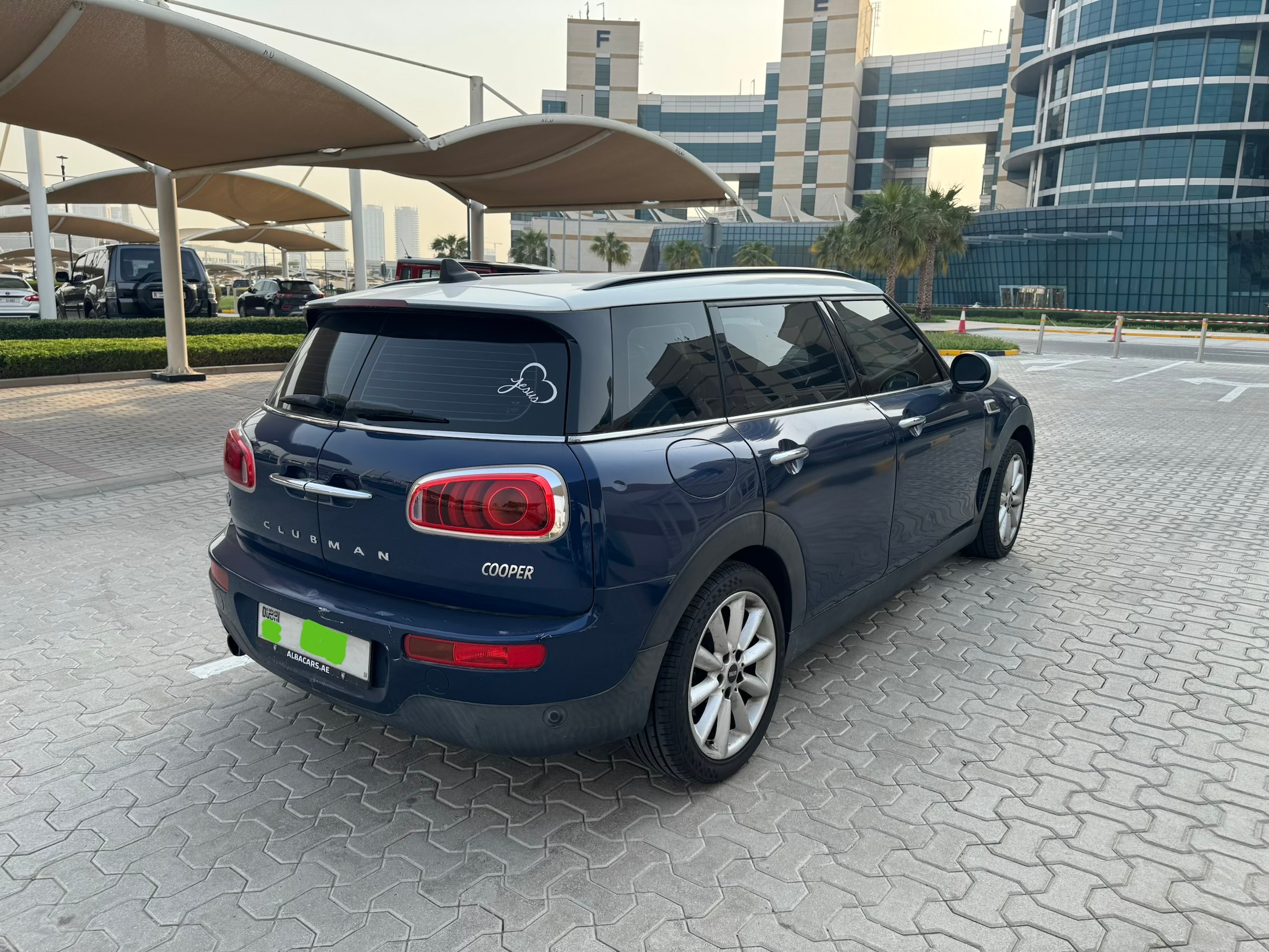 Blue Mini Cooper Clubman Base 2017