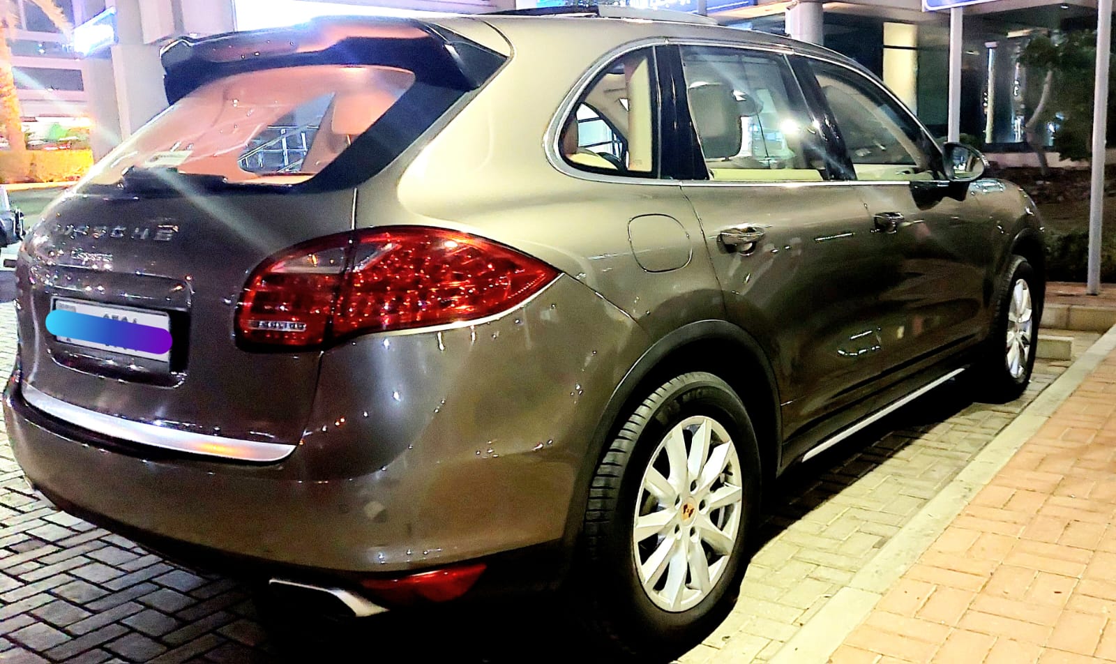 بني بورش  Cayenne Platinum Edition 2014