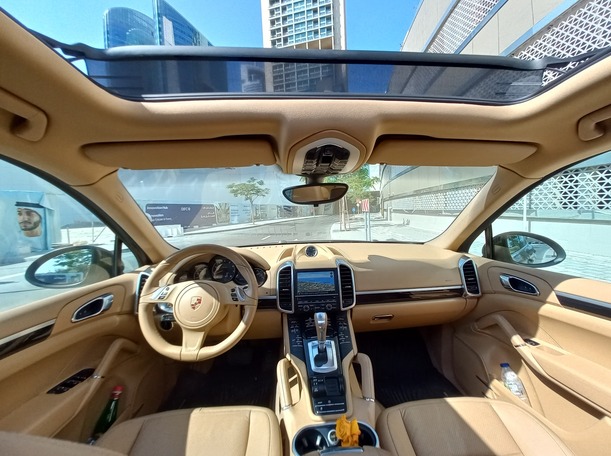 بني بورش  Cayenne Platinum Edition 2014