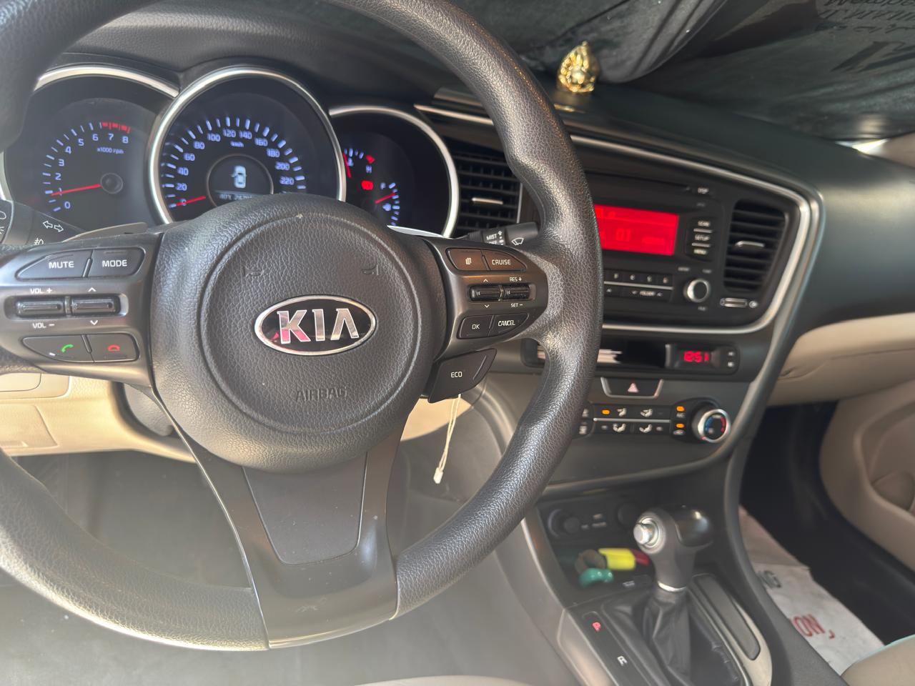 白色的 起亚 Optima EX Mid 2016 年