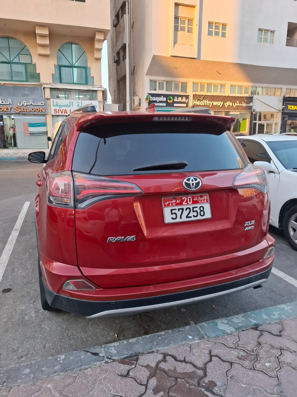 rood Toyota RAV4 XLE 2017
