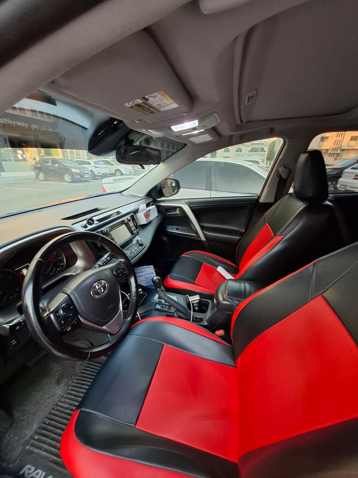 rood Toyota RAV4 XLE 2017