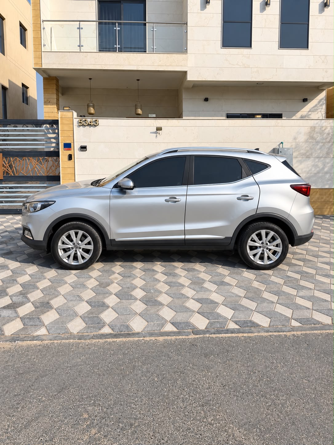 Silber MG ZS 1.5 l AT Excite 2019