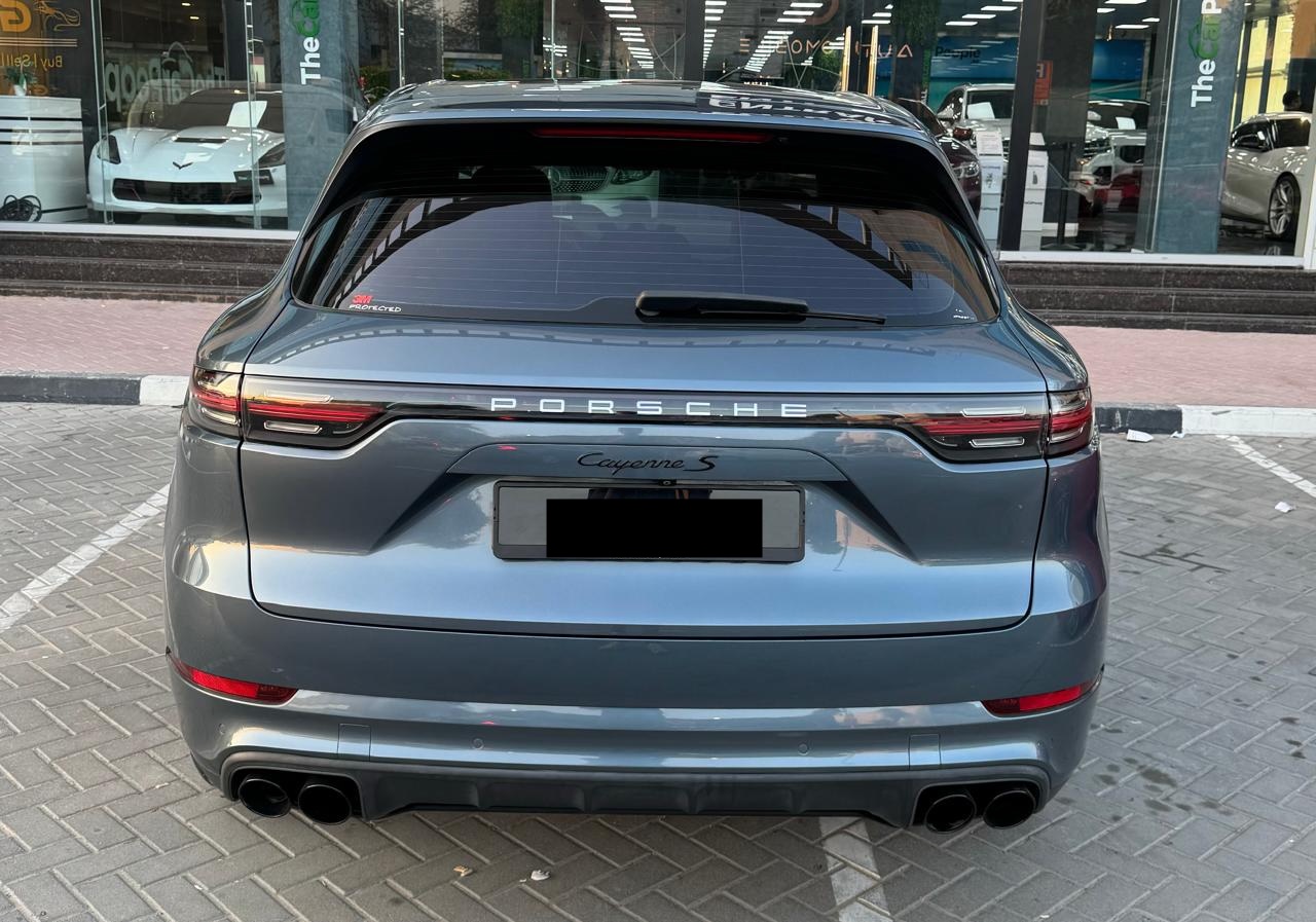 Blue Porsche Cayenne S 2018