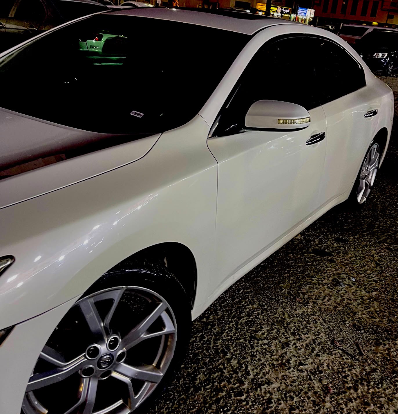 Белый Nissan Maxima 3.5 SV 2014 год