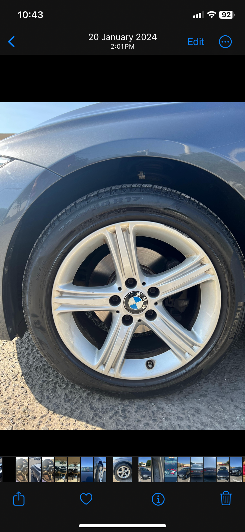Gris foncé BMW 3 Series 318i 2017