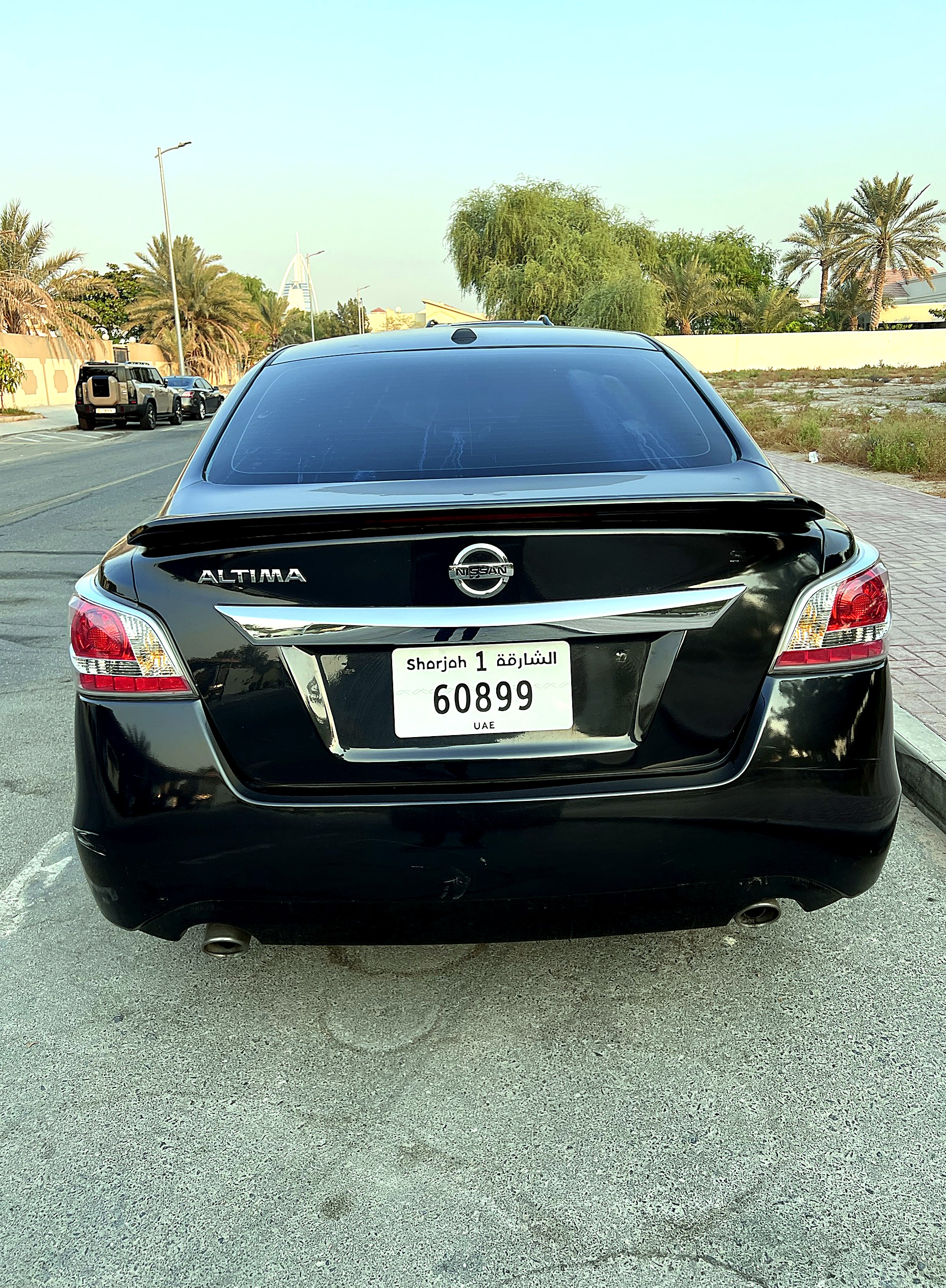 Black Nissan Altima 2.5 2015