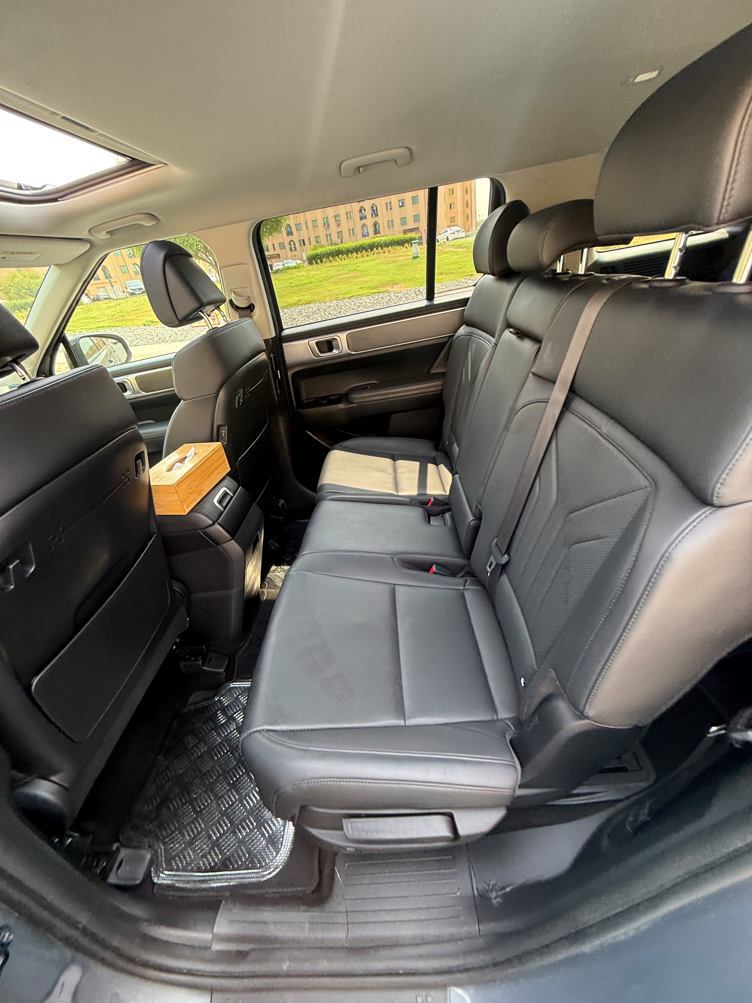 Серый Hyundai Santa Fe COMFORT 2025 год