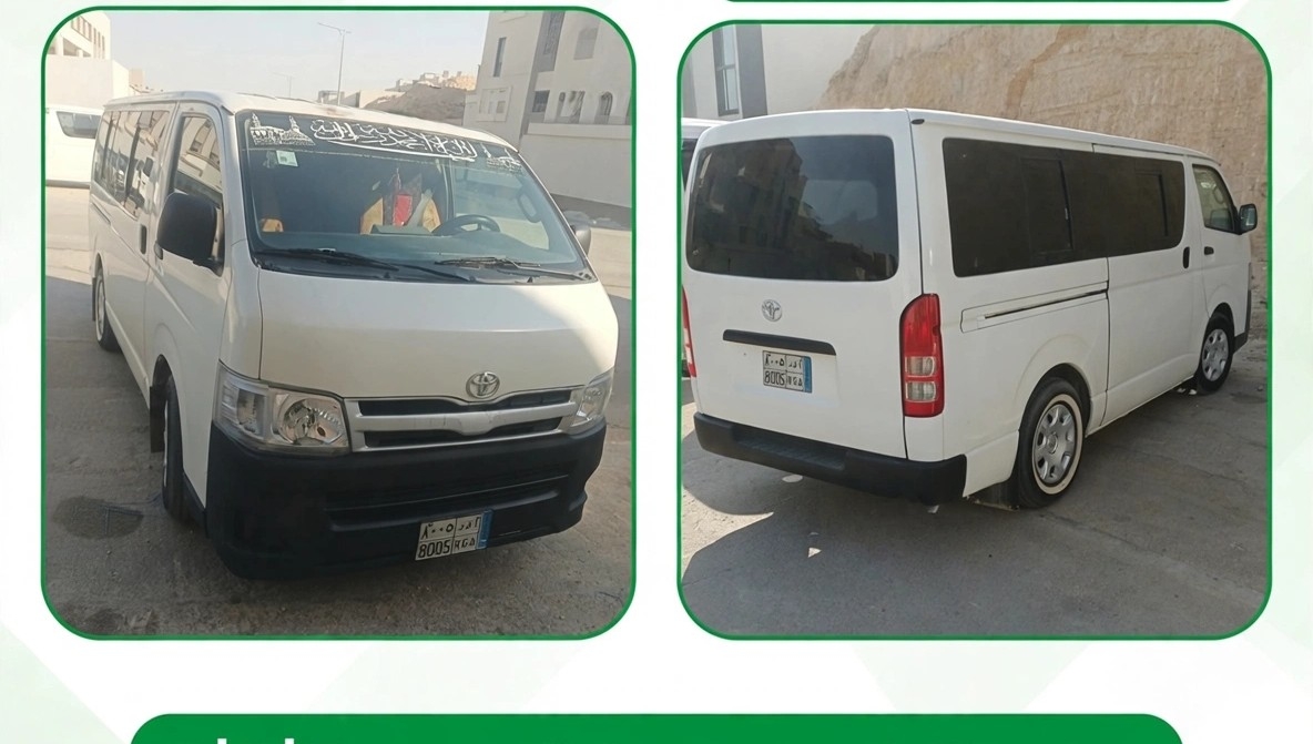 White Toyota 13 Seater Bus MT 2013