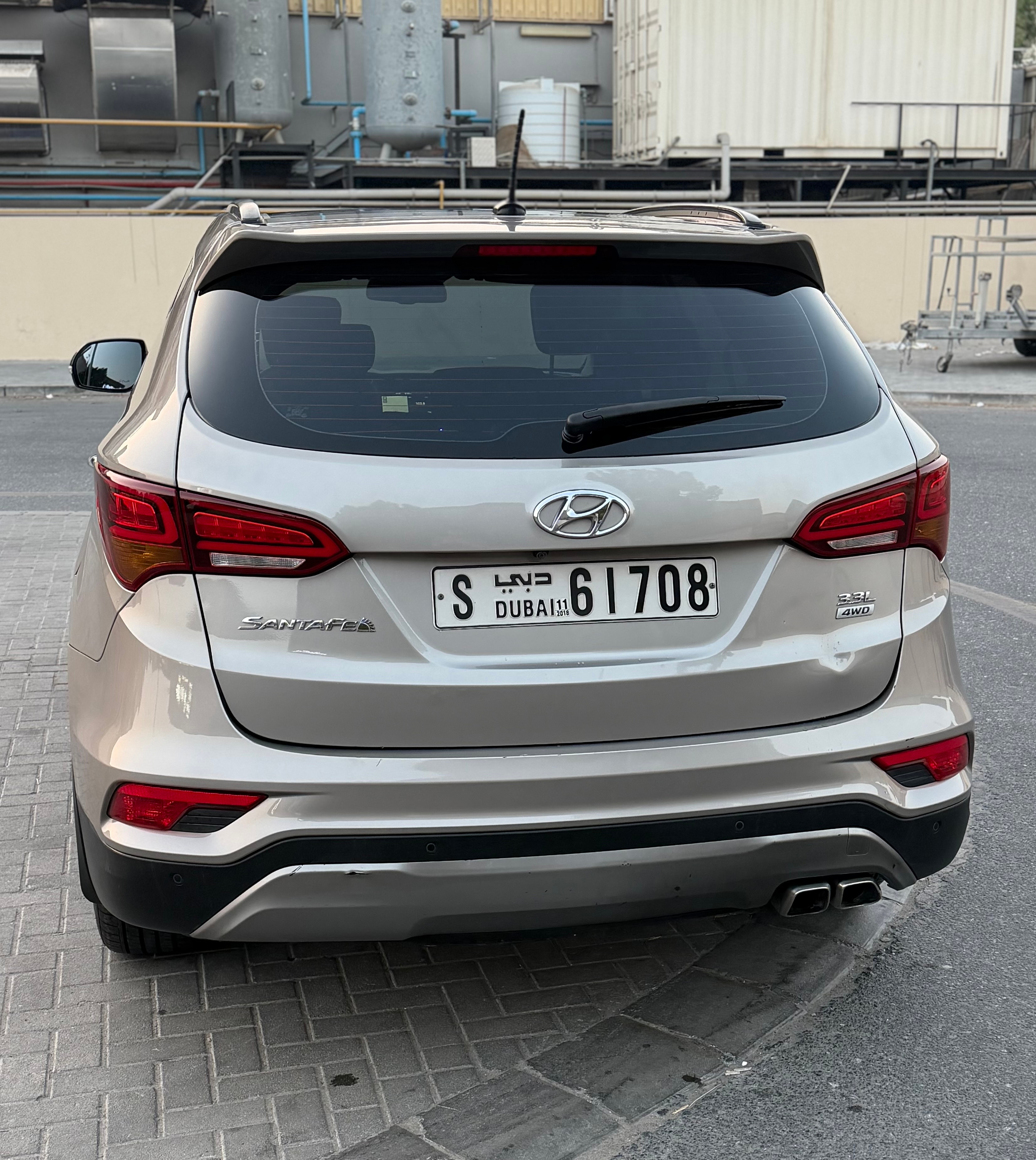 Grigio metallizzato Hyundai Santa Fe 2016