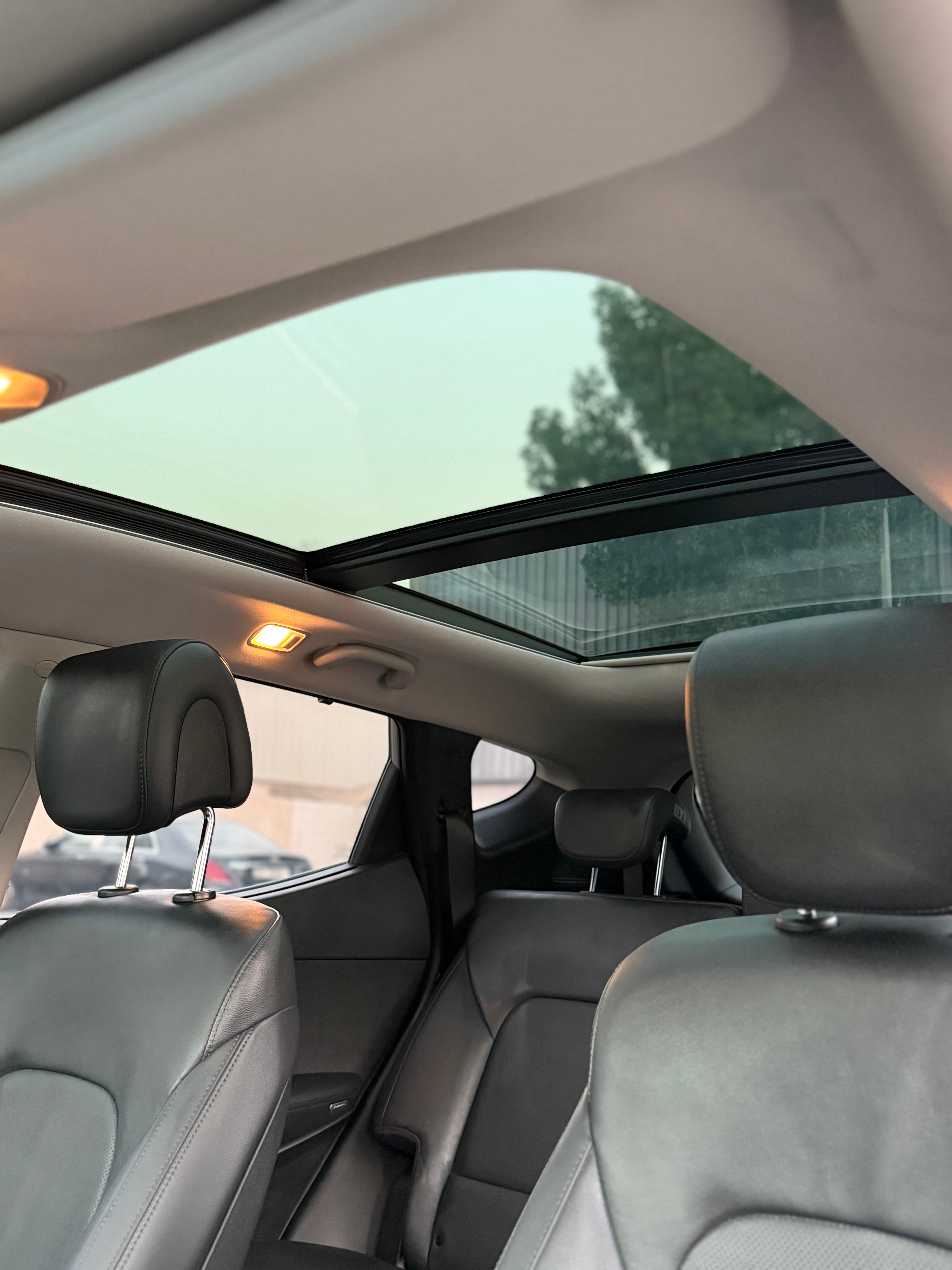 Grigio metallizzato Hyundai Santa Fe 2016