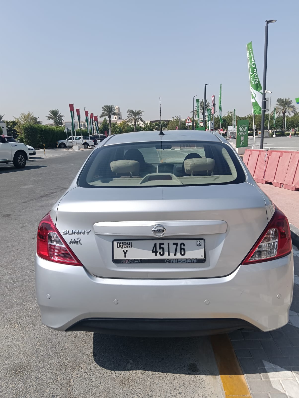 Argent Nissan Sunny 2022