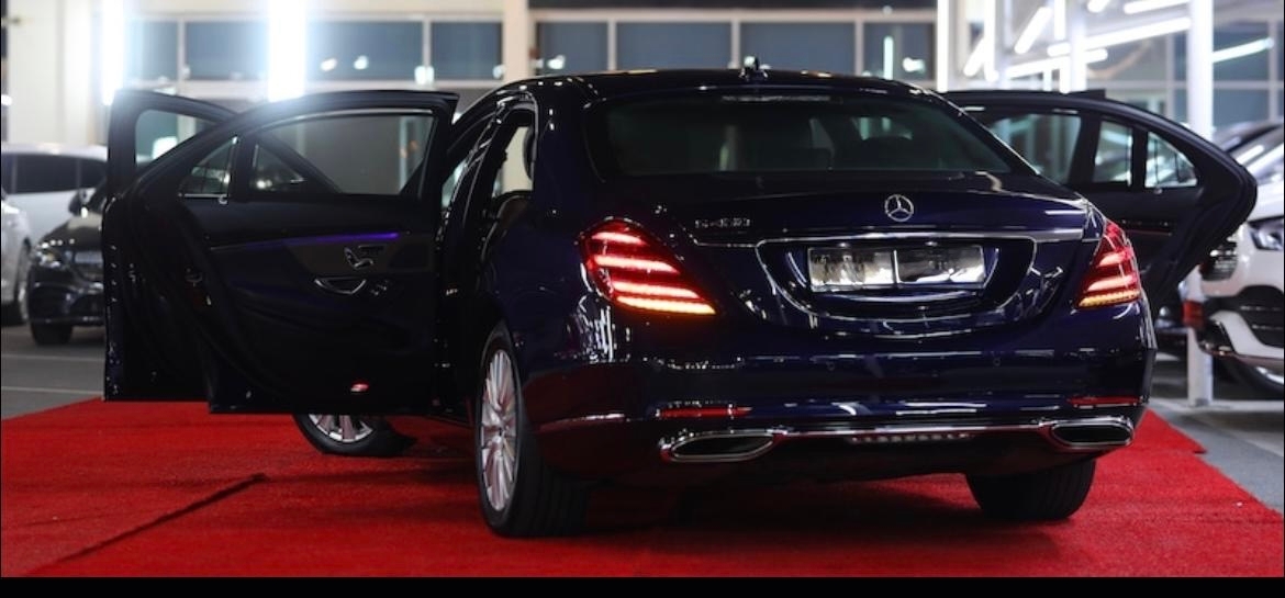 Blue Mercedes Benz S450 L 2020