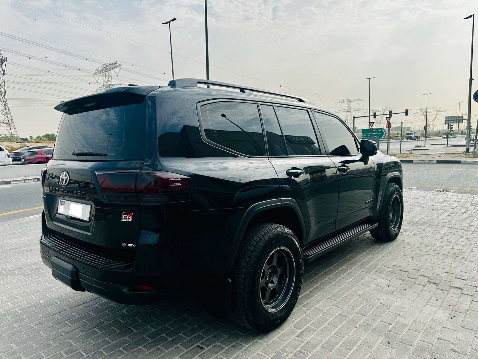 Black Toyota Land Cruiser GR-SPORT 3.5L 2025