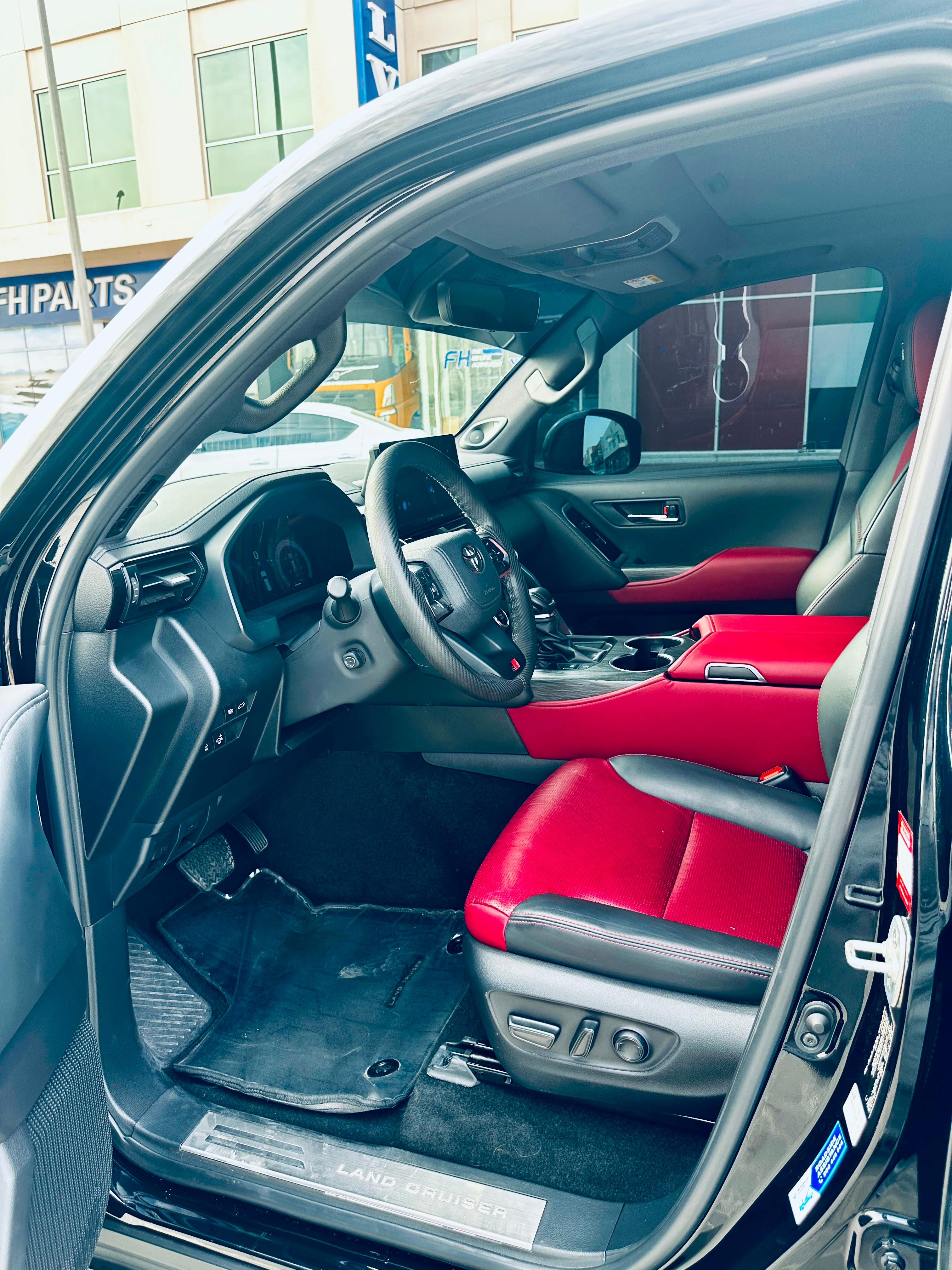 Black Toyota Land Cruiser GR-SPORT 3.5L 2025