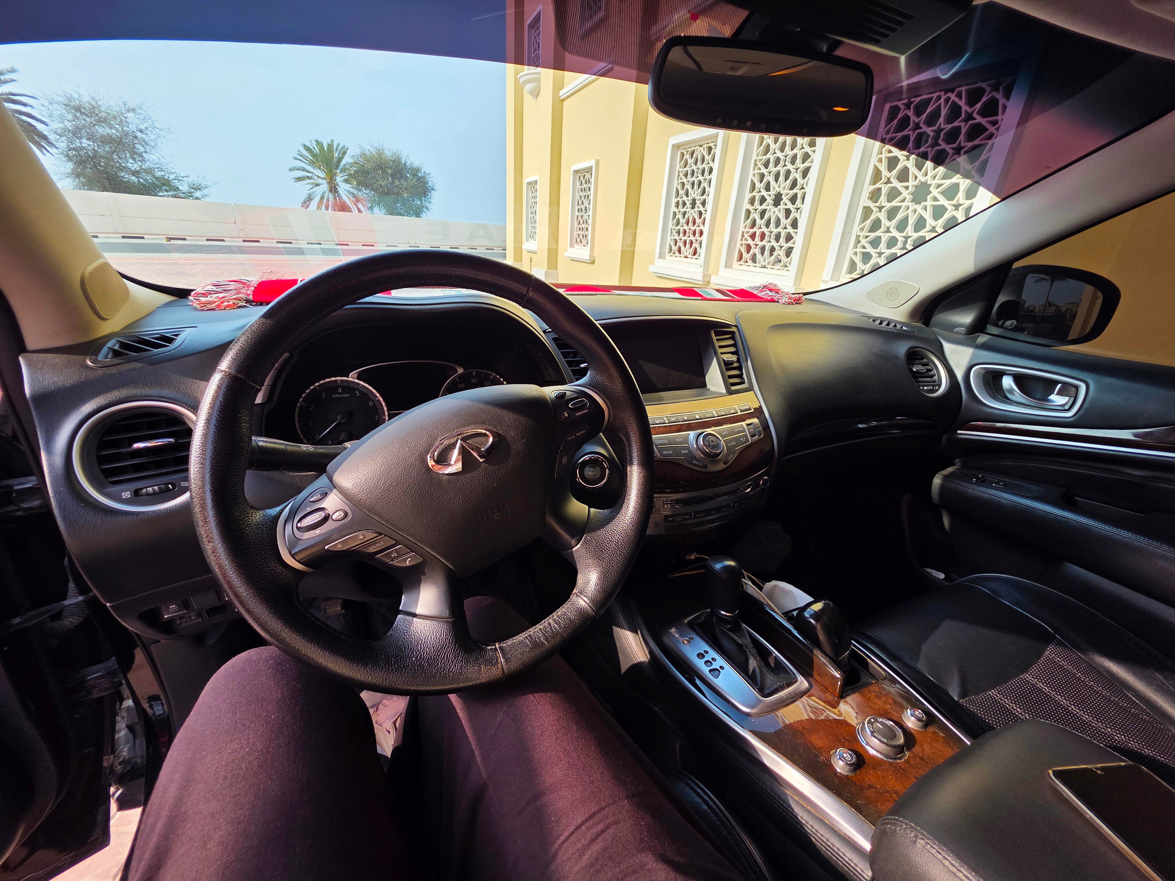 Siyah Infiniti JX35 2013