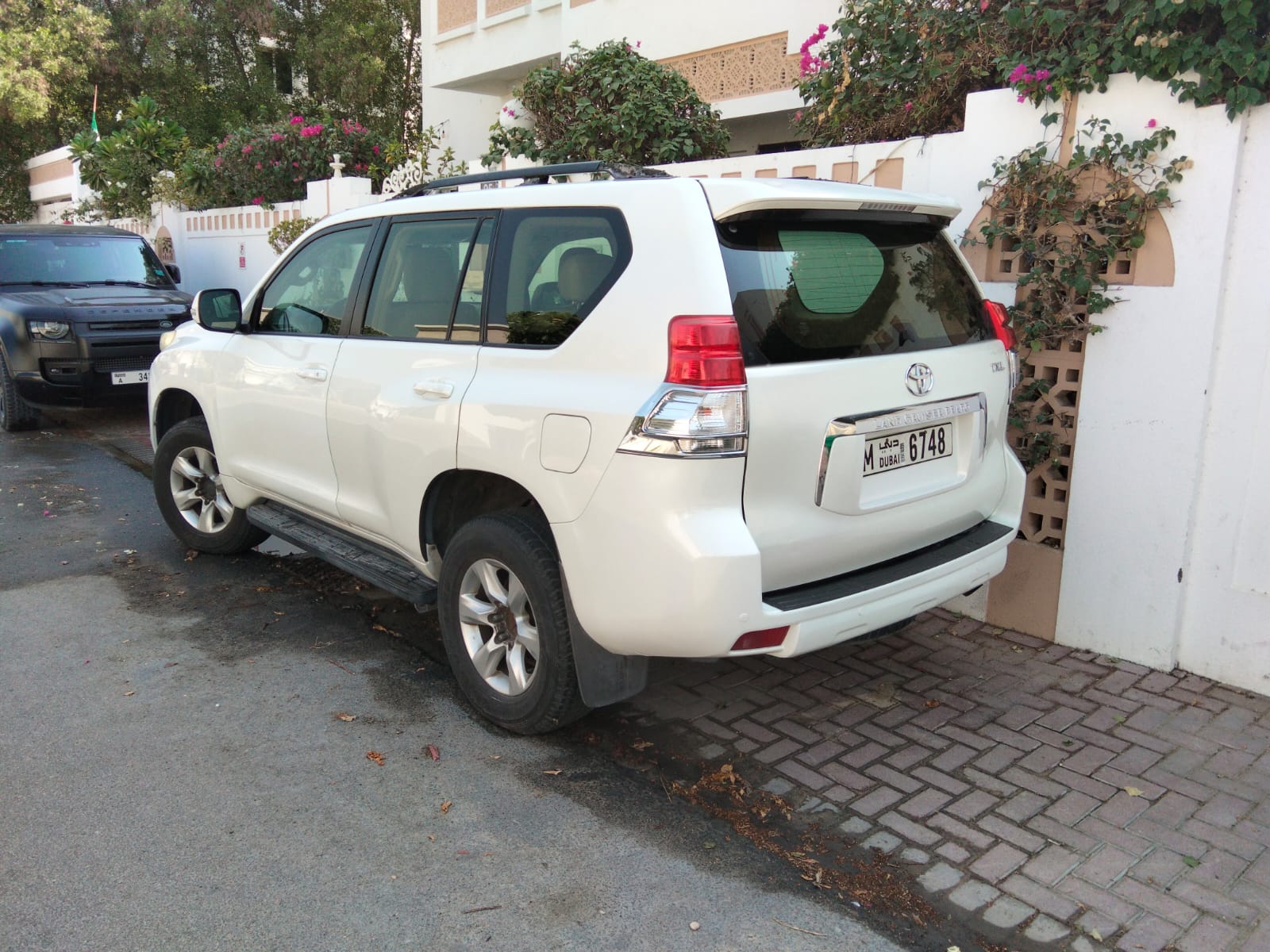 White Toyota Prado TX L 2012